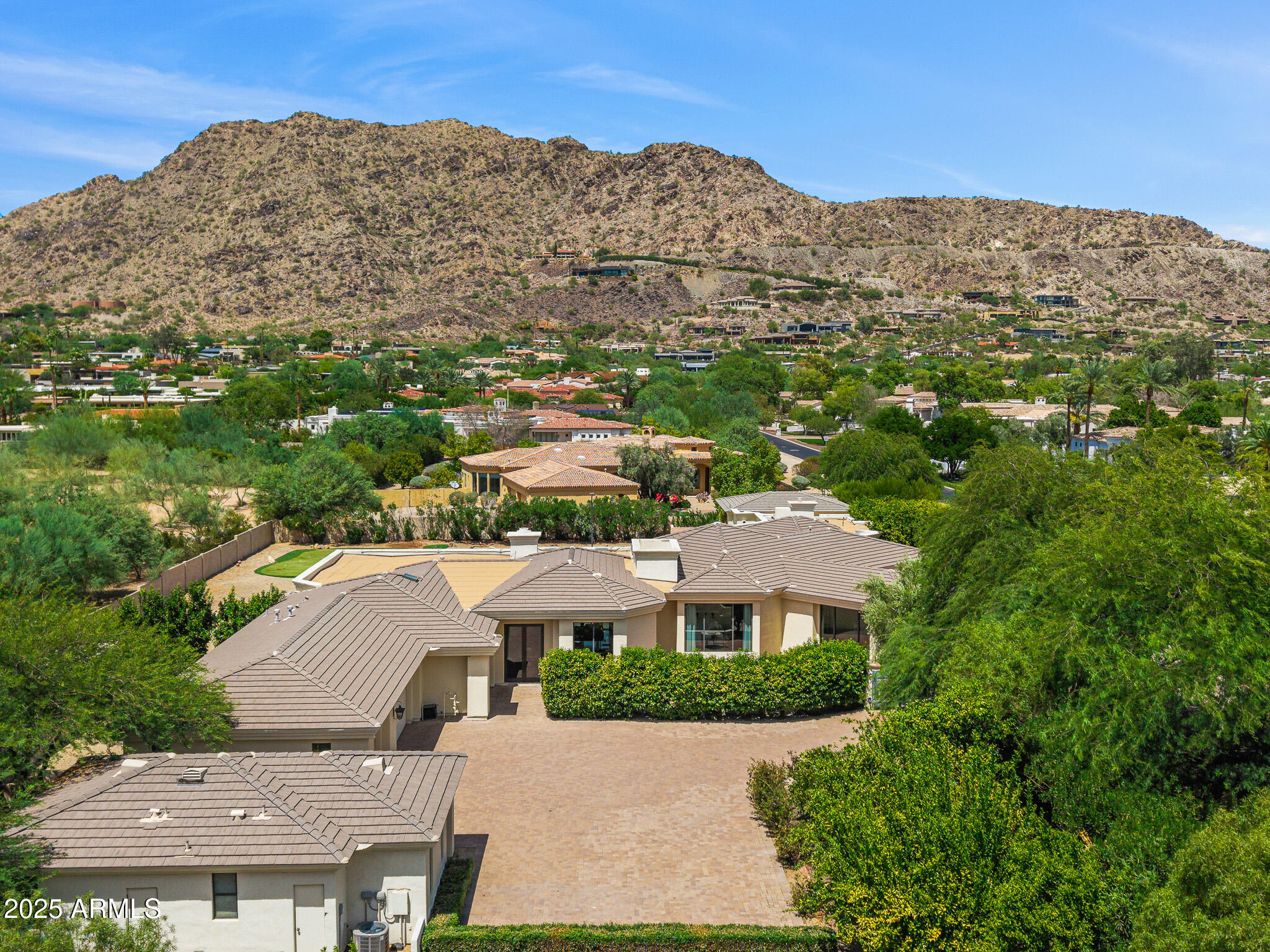 6502 N LOST DUTCHMAN Drive