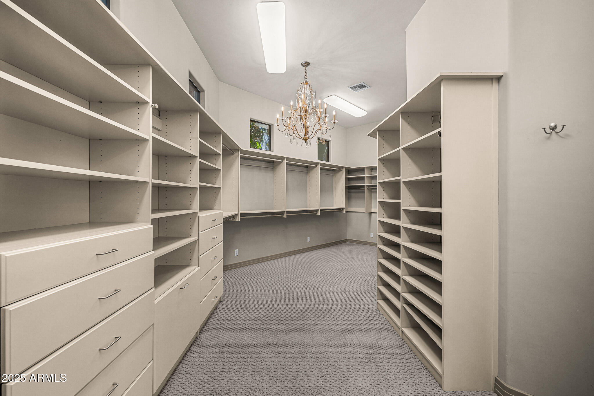 6502 N LOST DUTCHMAN Drive