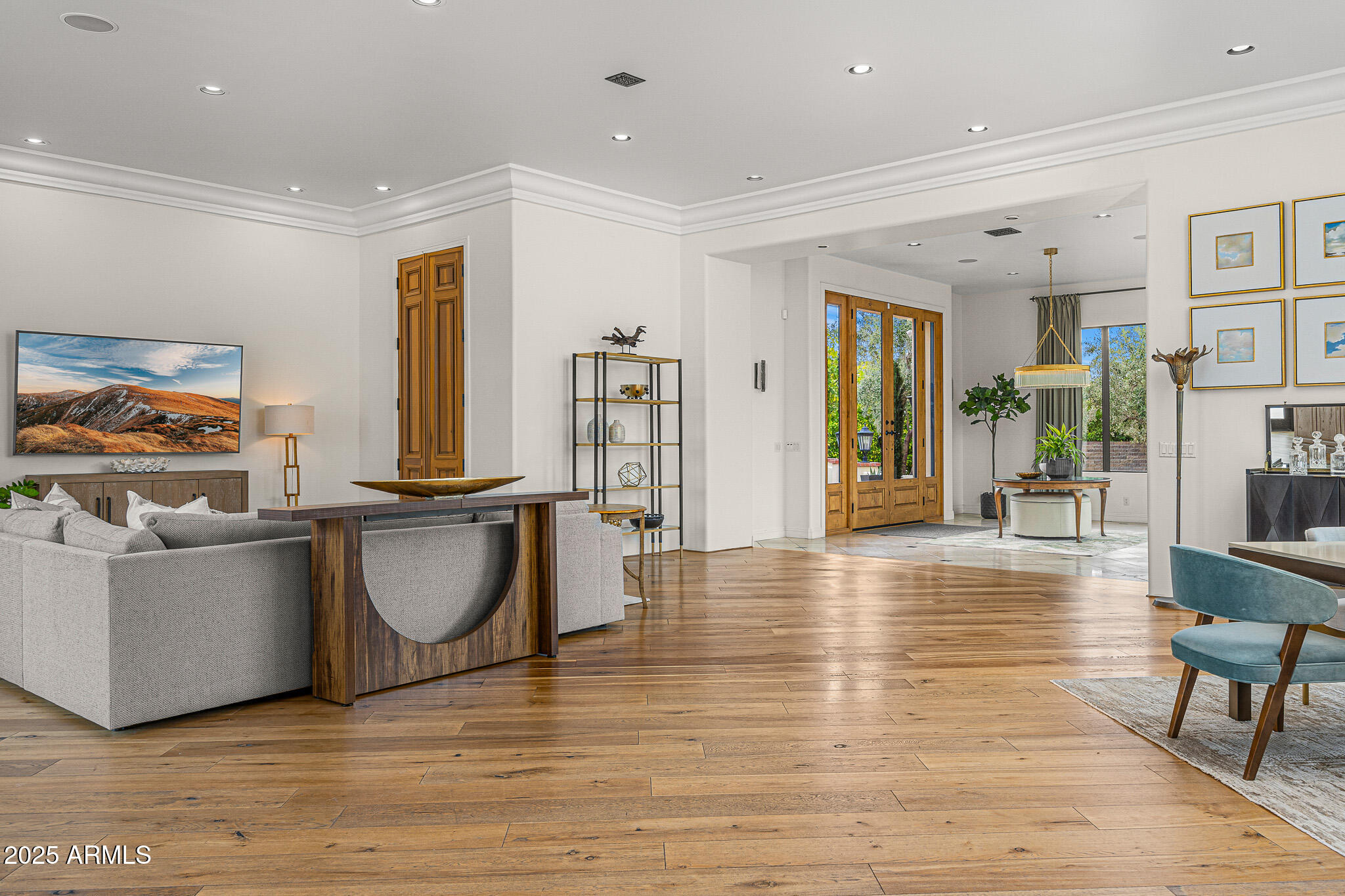 6502 N LOST DUTCHMAN Drive