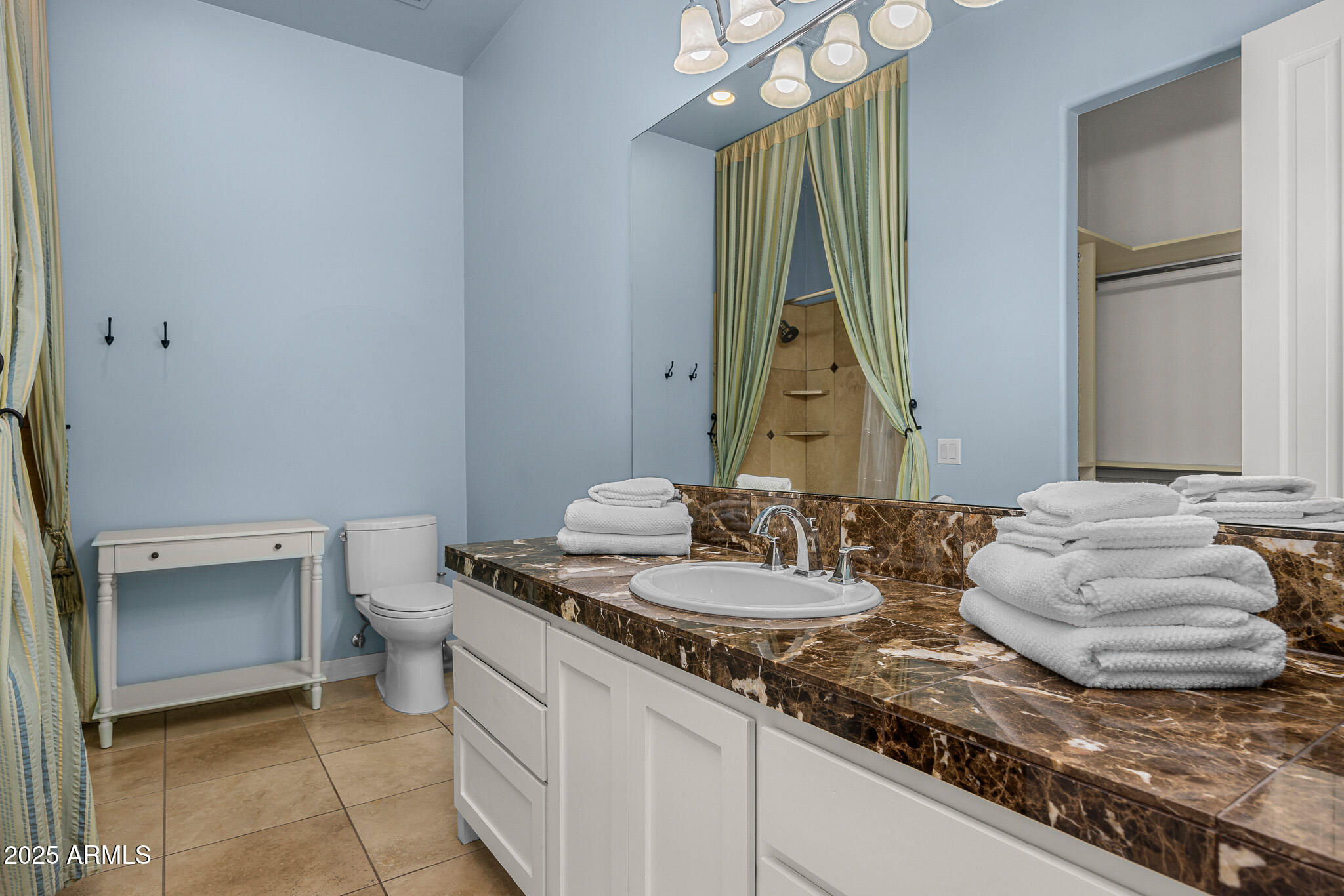 6502 N LOST DUTCHMAN Drive