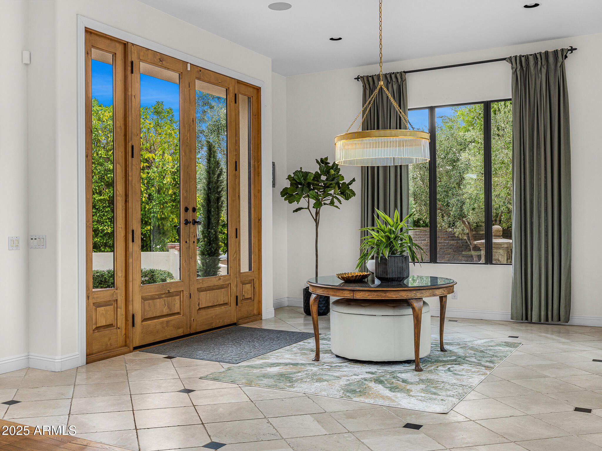 6502 N LOST DUTCHMAN Drive