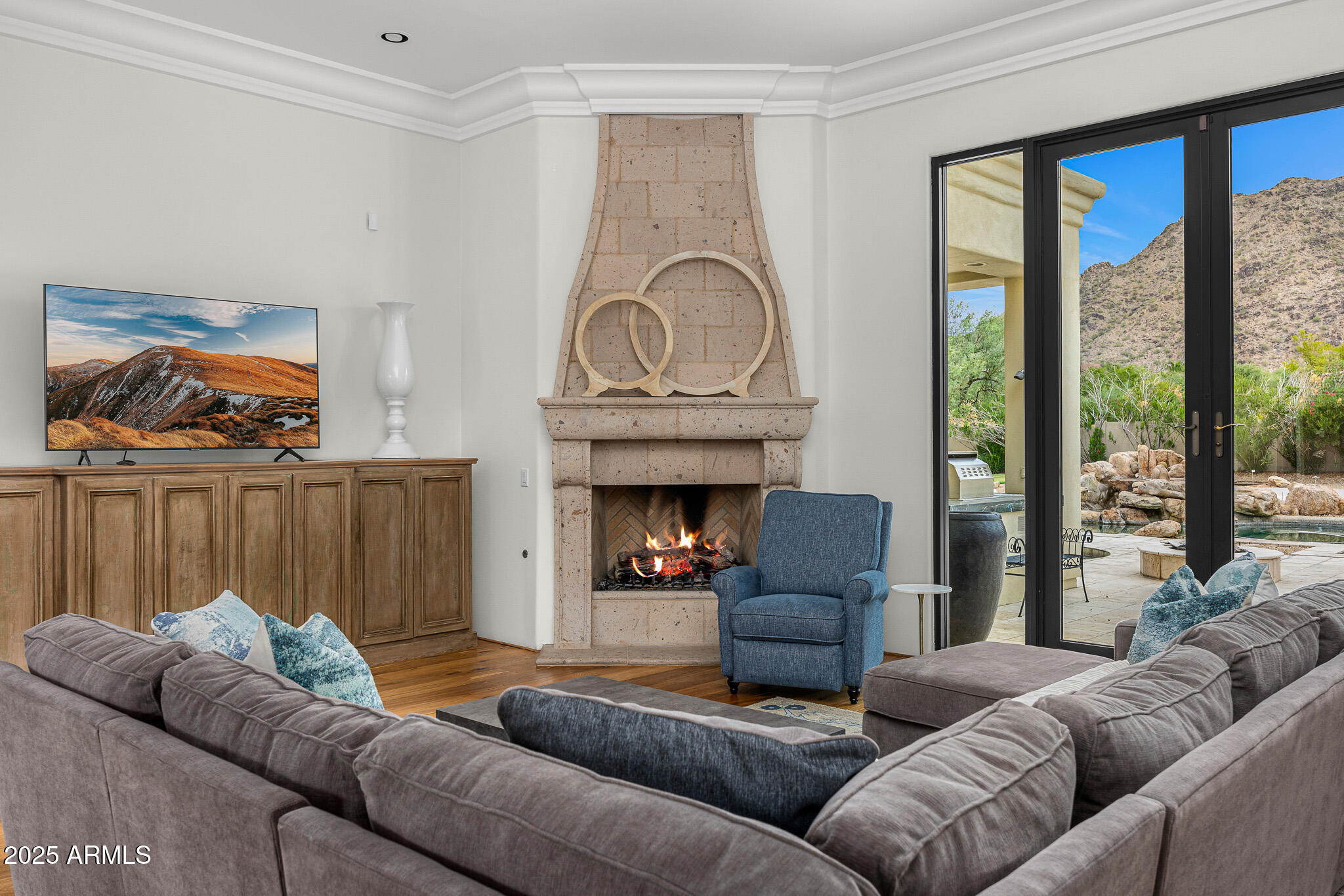 6502 N LOST DUTCHMAN Drive