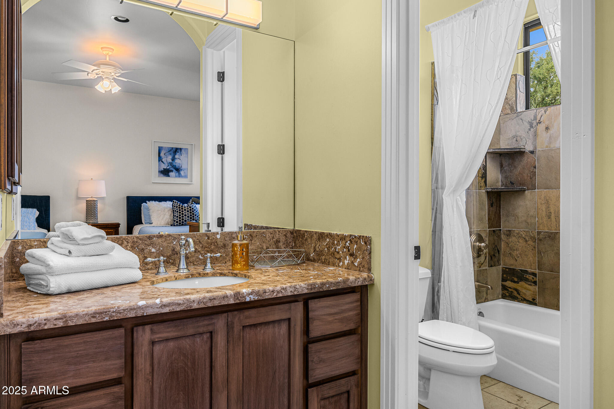 6502 N LOST DUTCHMAN Drive