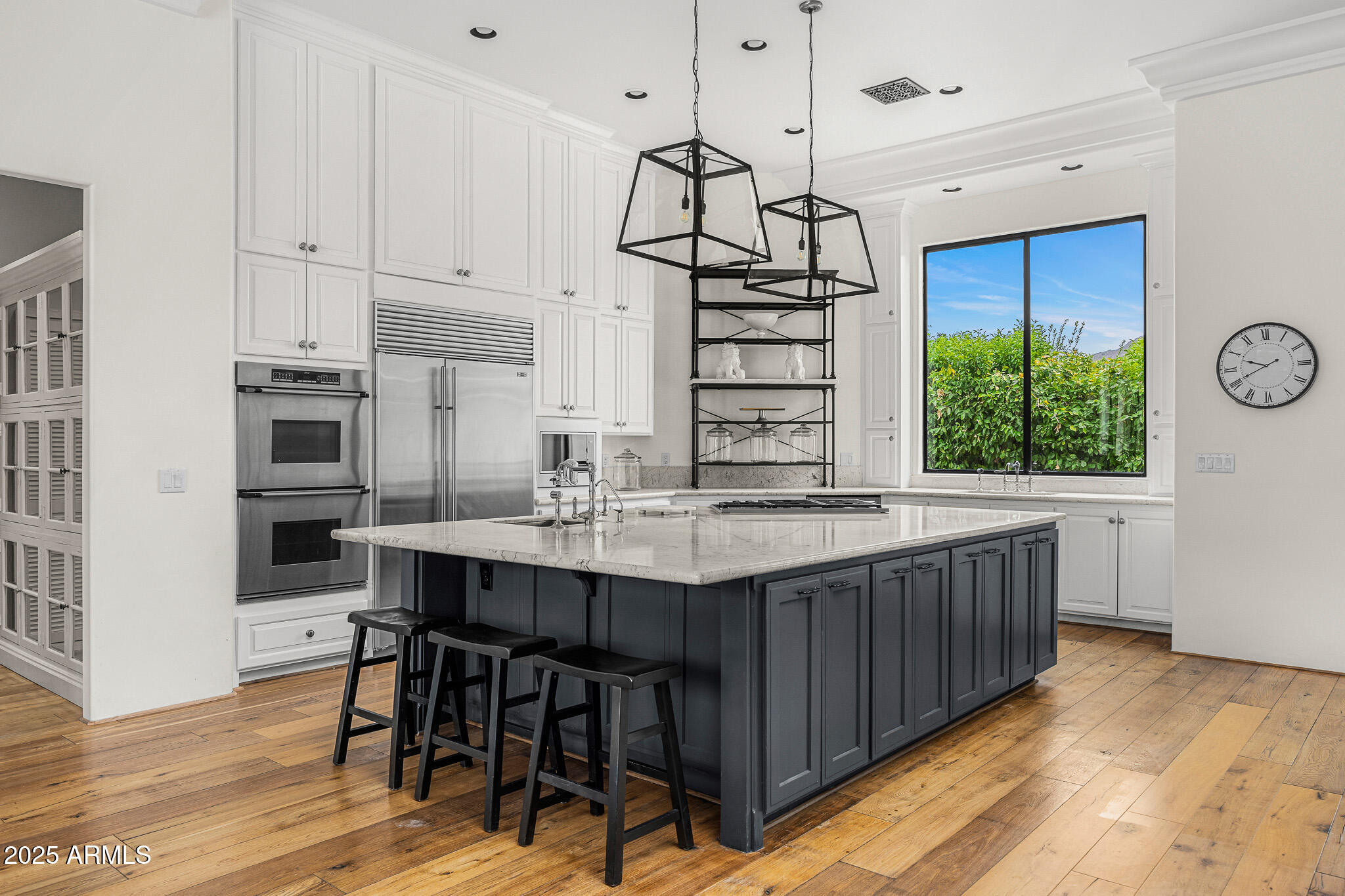 6502 N LOST DUTCHMAN Drive