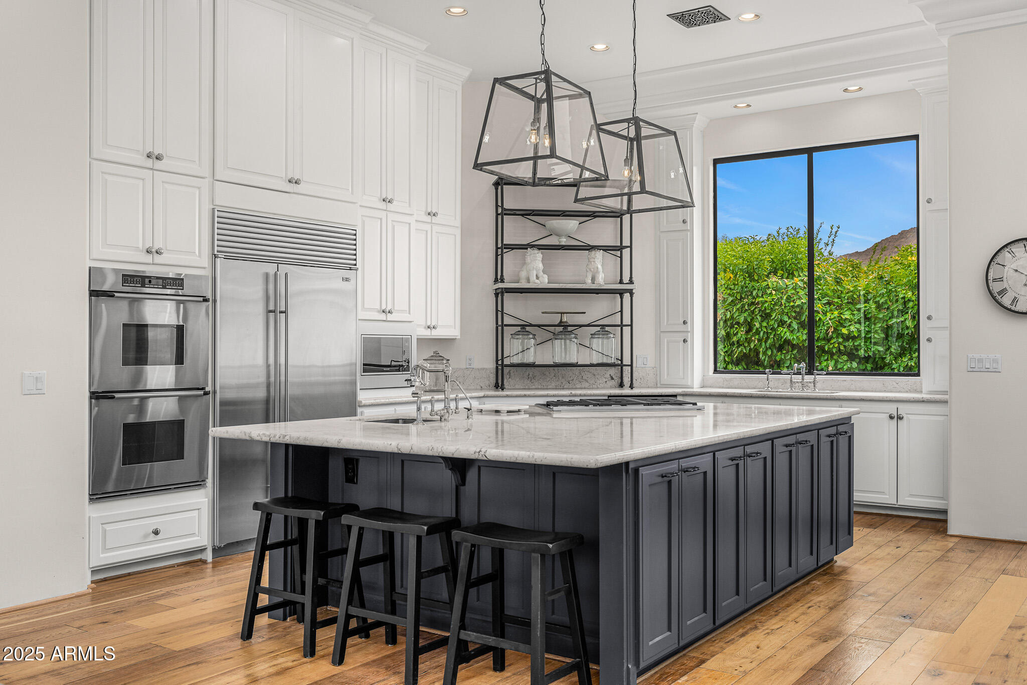 6502 N LOST DUTCHMAN Drive