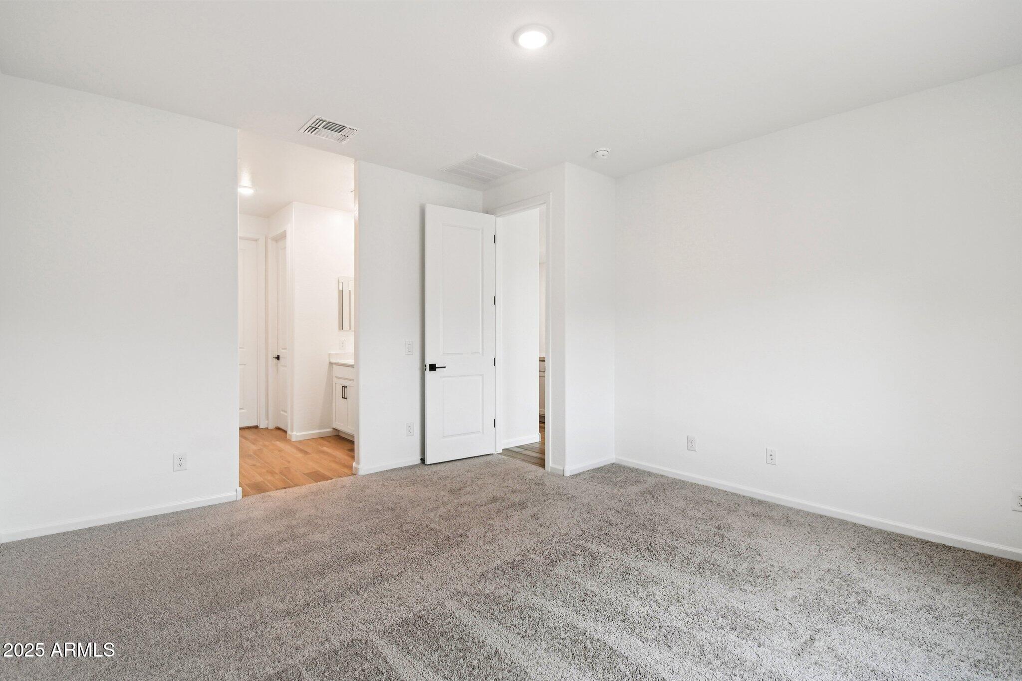 15792 W BERYL Avenue