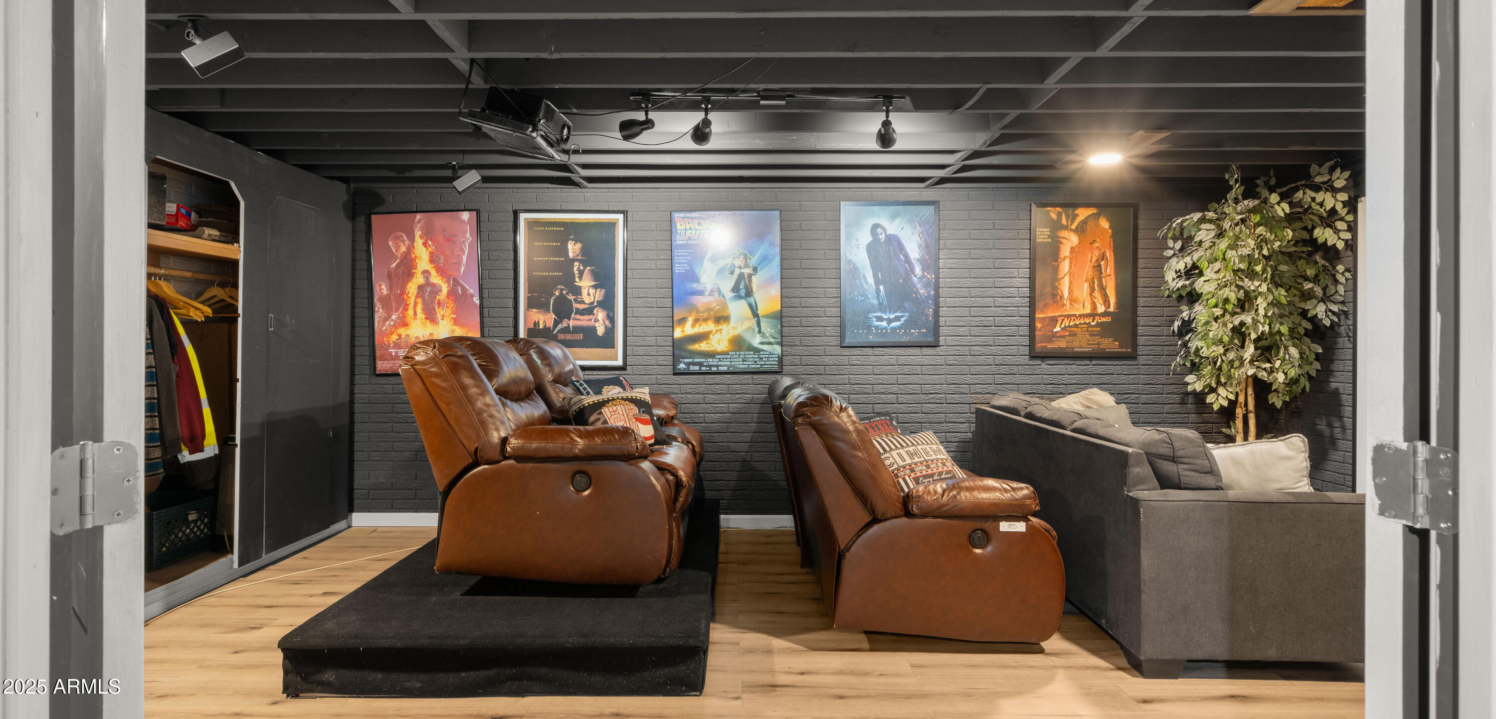 3501 E CORONADO Road