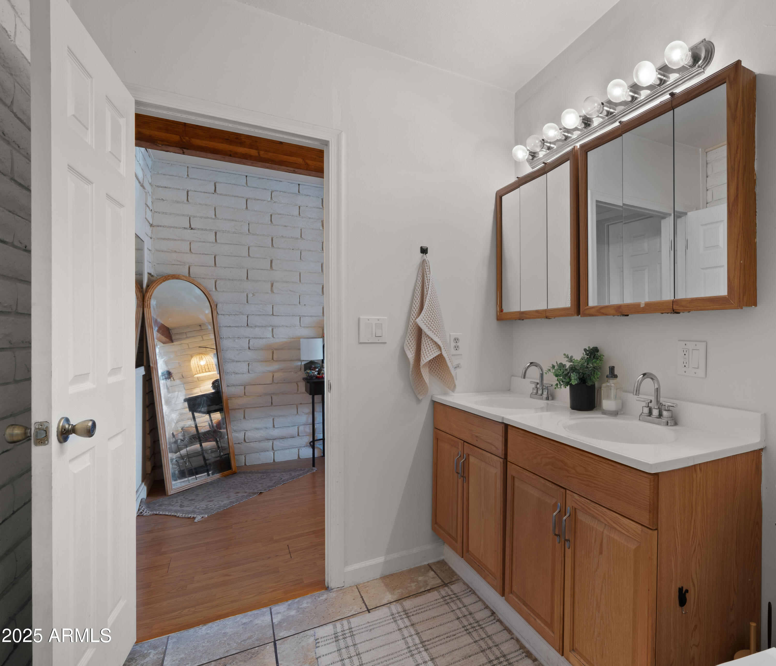 3501 E CORONADO Road