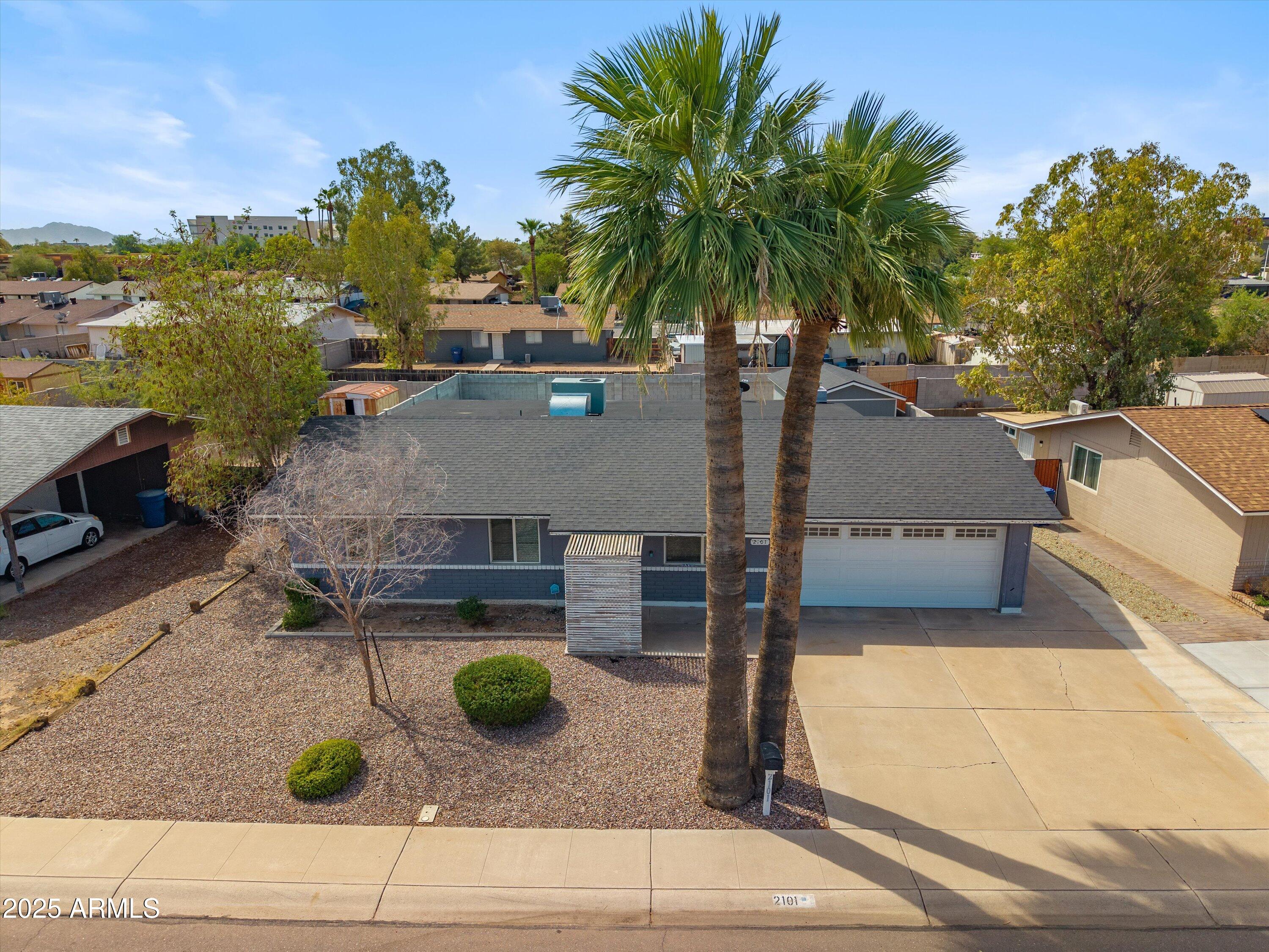 2101 W BOSTON Street