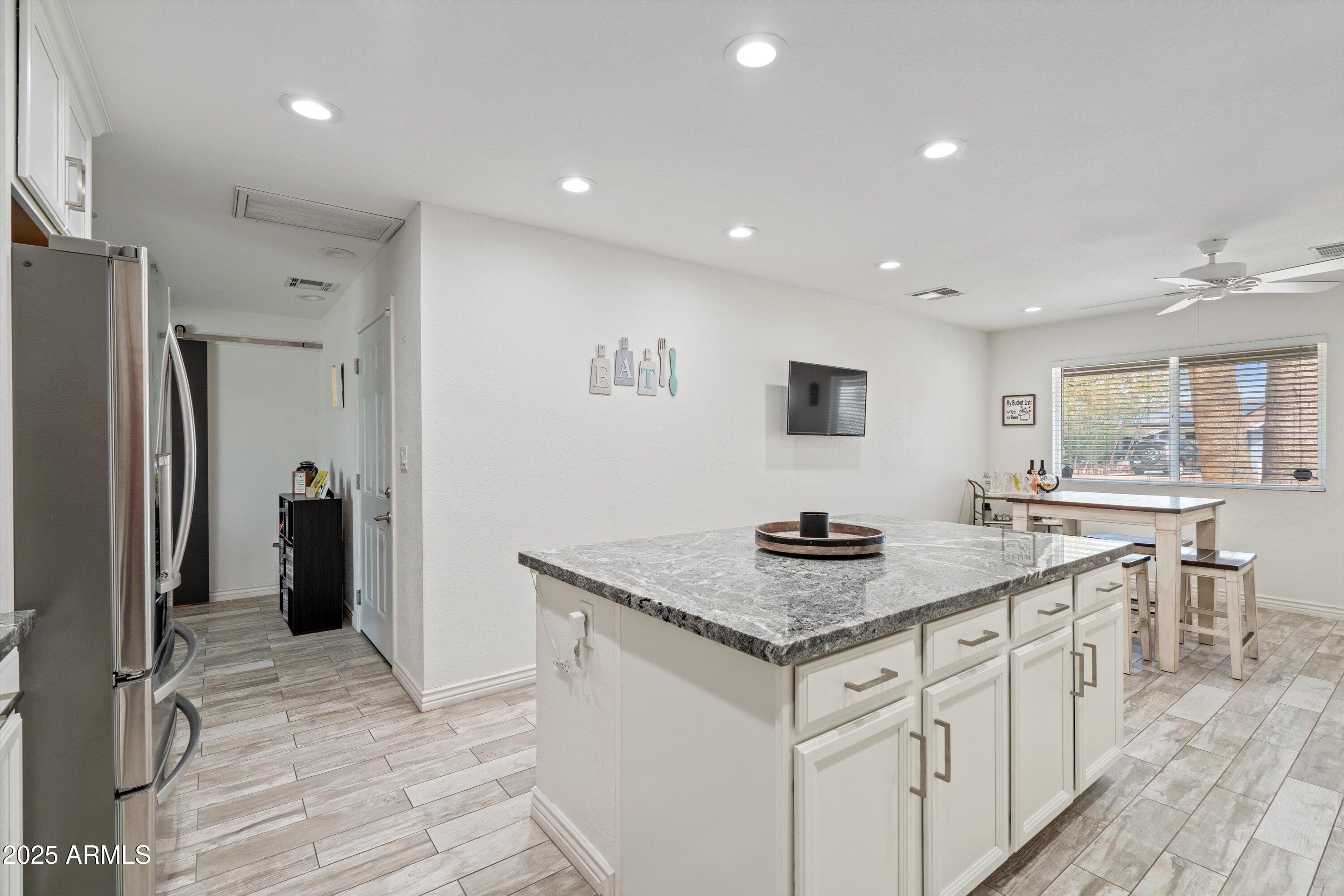 2101 W BOSTON Street