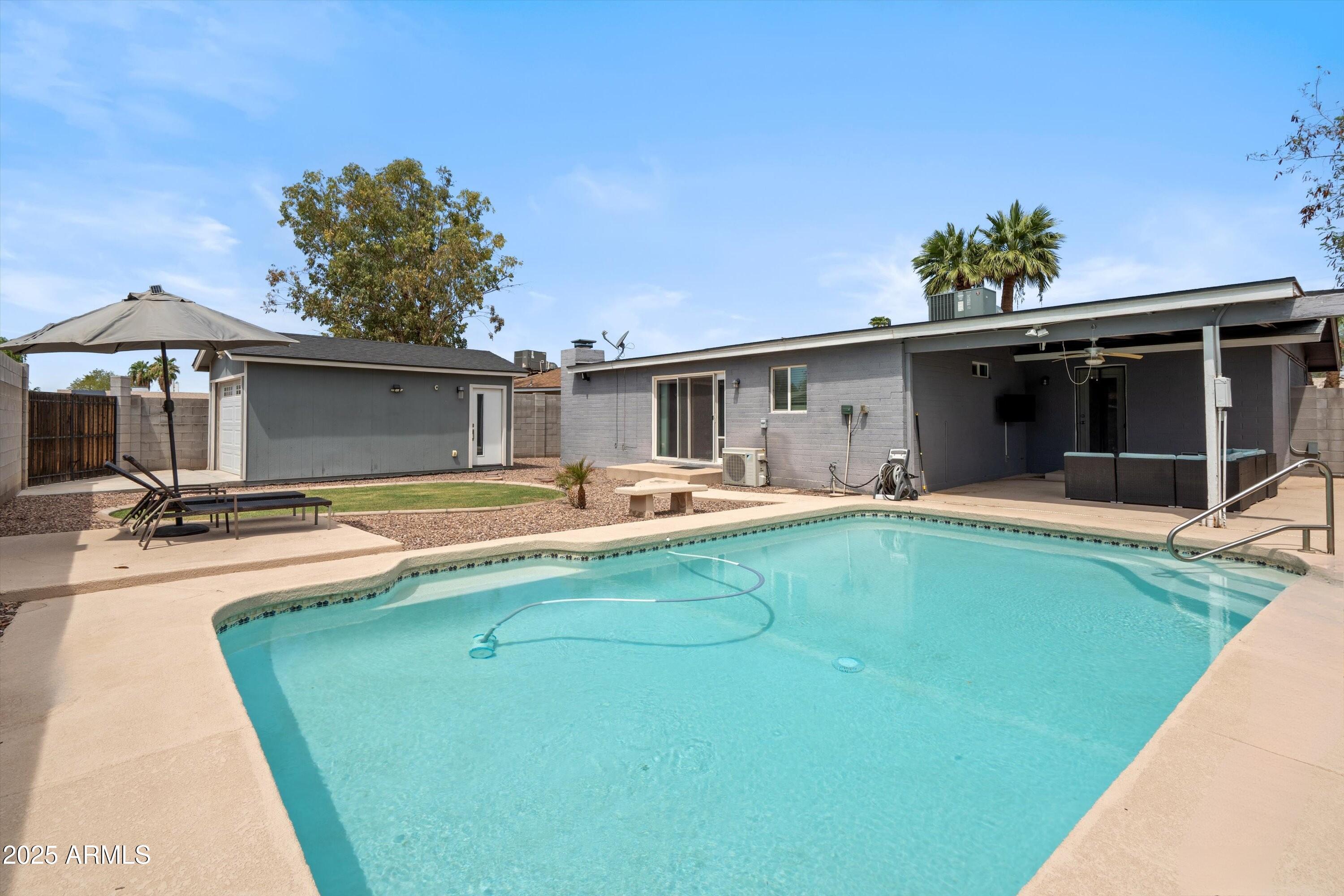 2101 W BOSTON Street