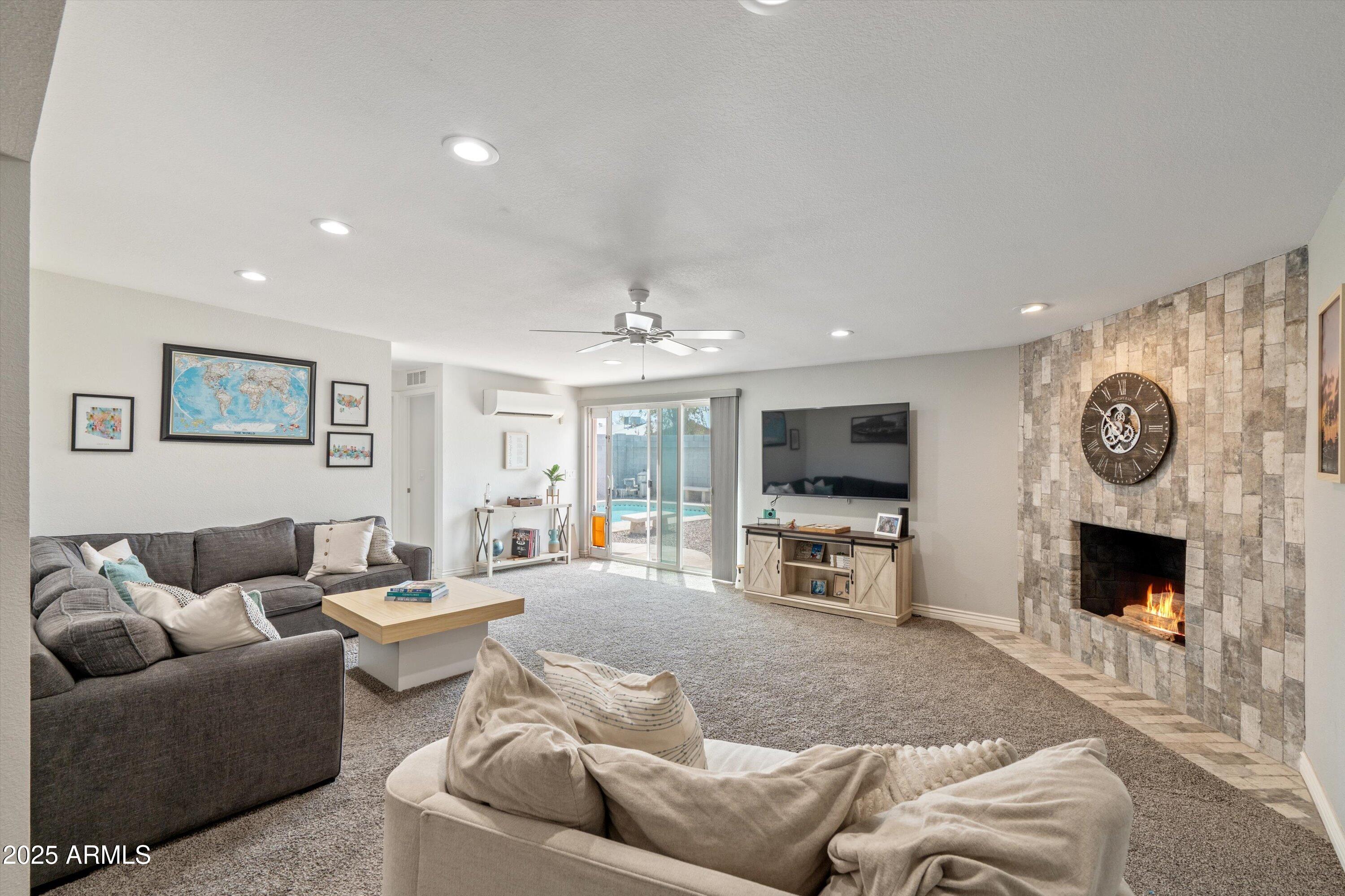 2101 W BOSTON Street