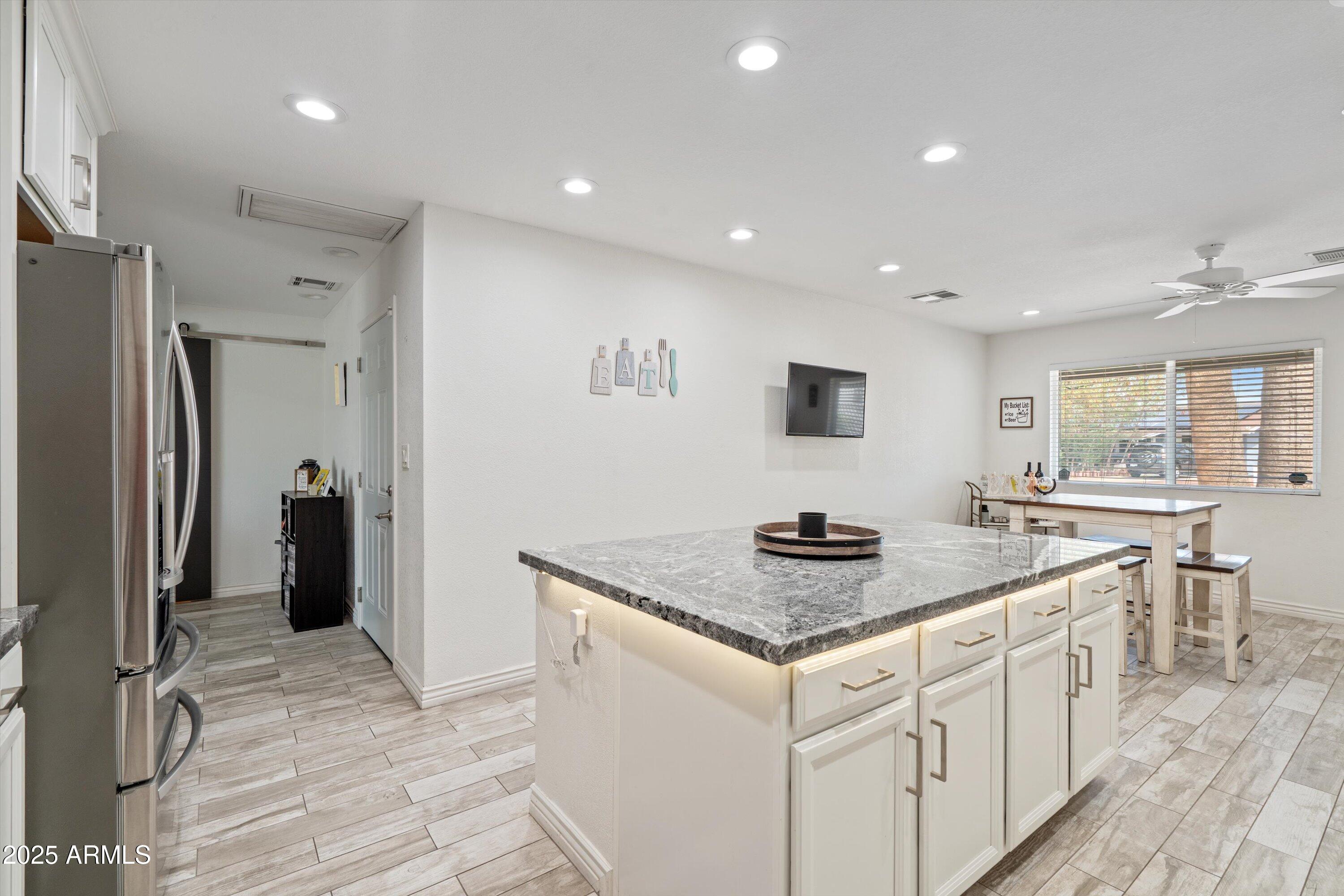 2101 W BOSTON Street