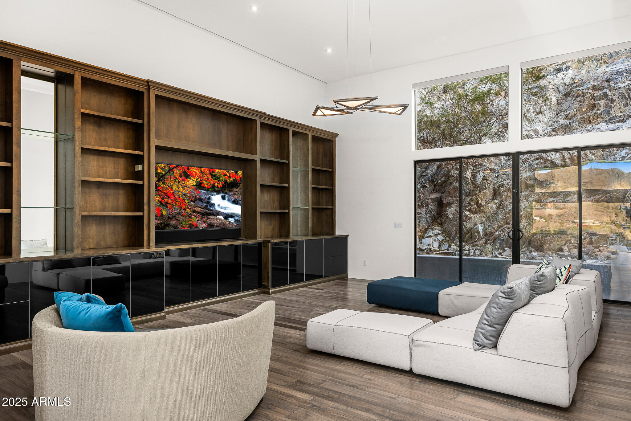 4129 E SANDY MOUNTAIN Road