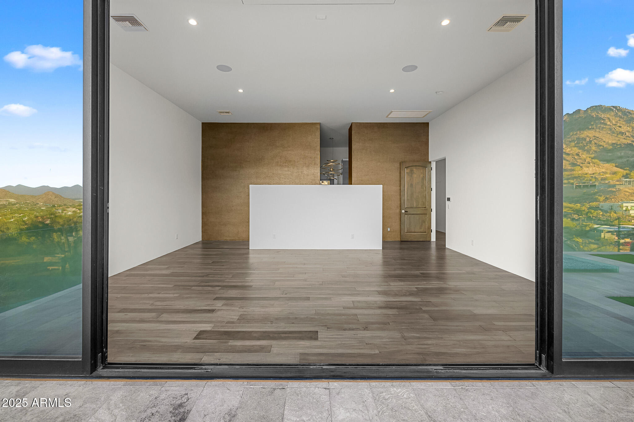 4129 E SANDY MOUNTAIN Road