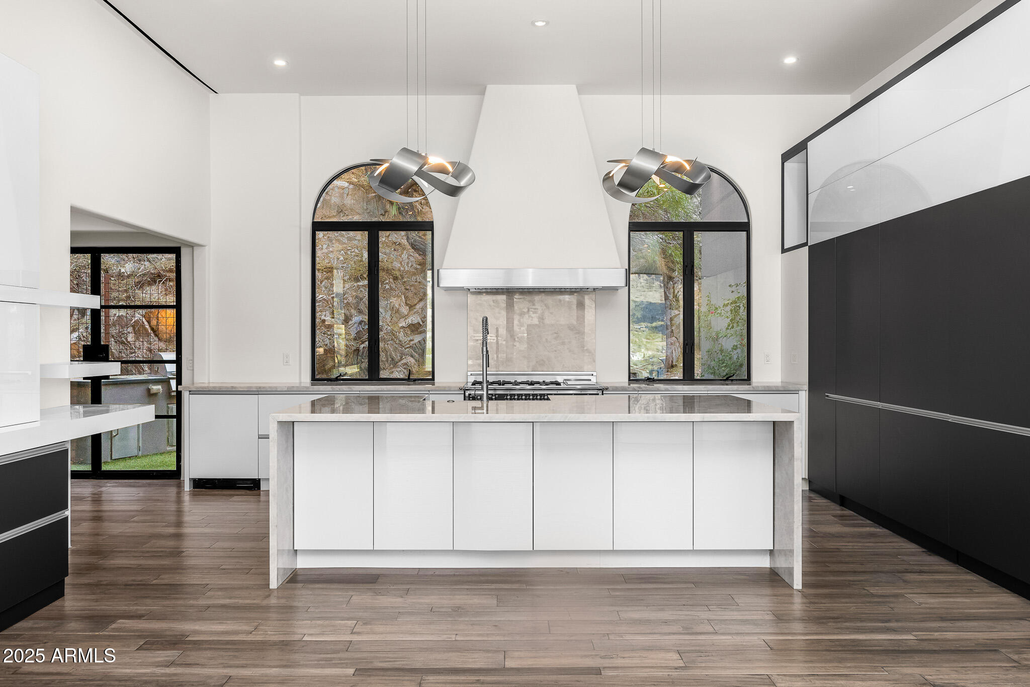 4129 E SANDY MOUNTAIN Road