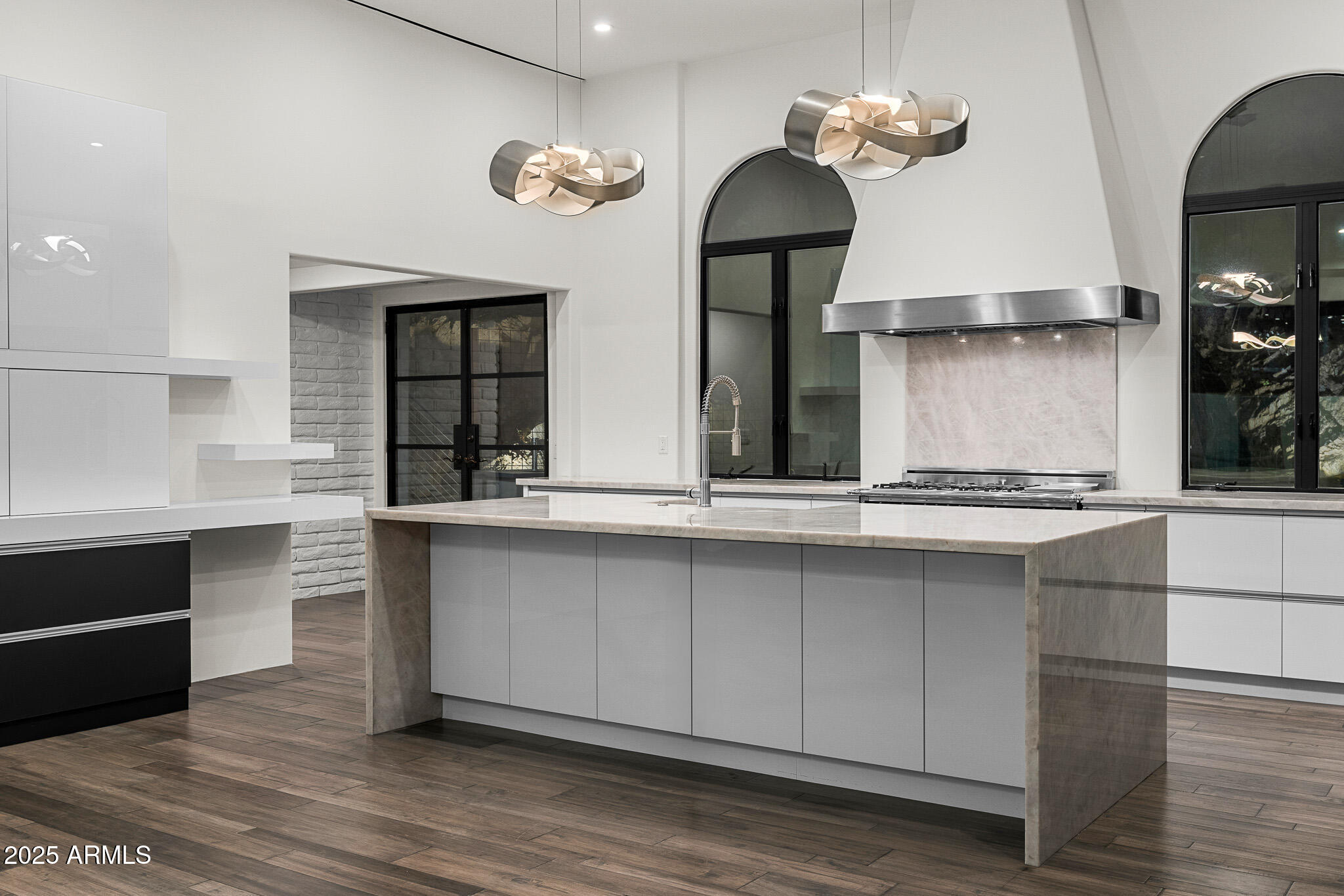 4129 E SANDY MOUNTAIN Road