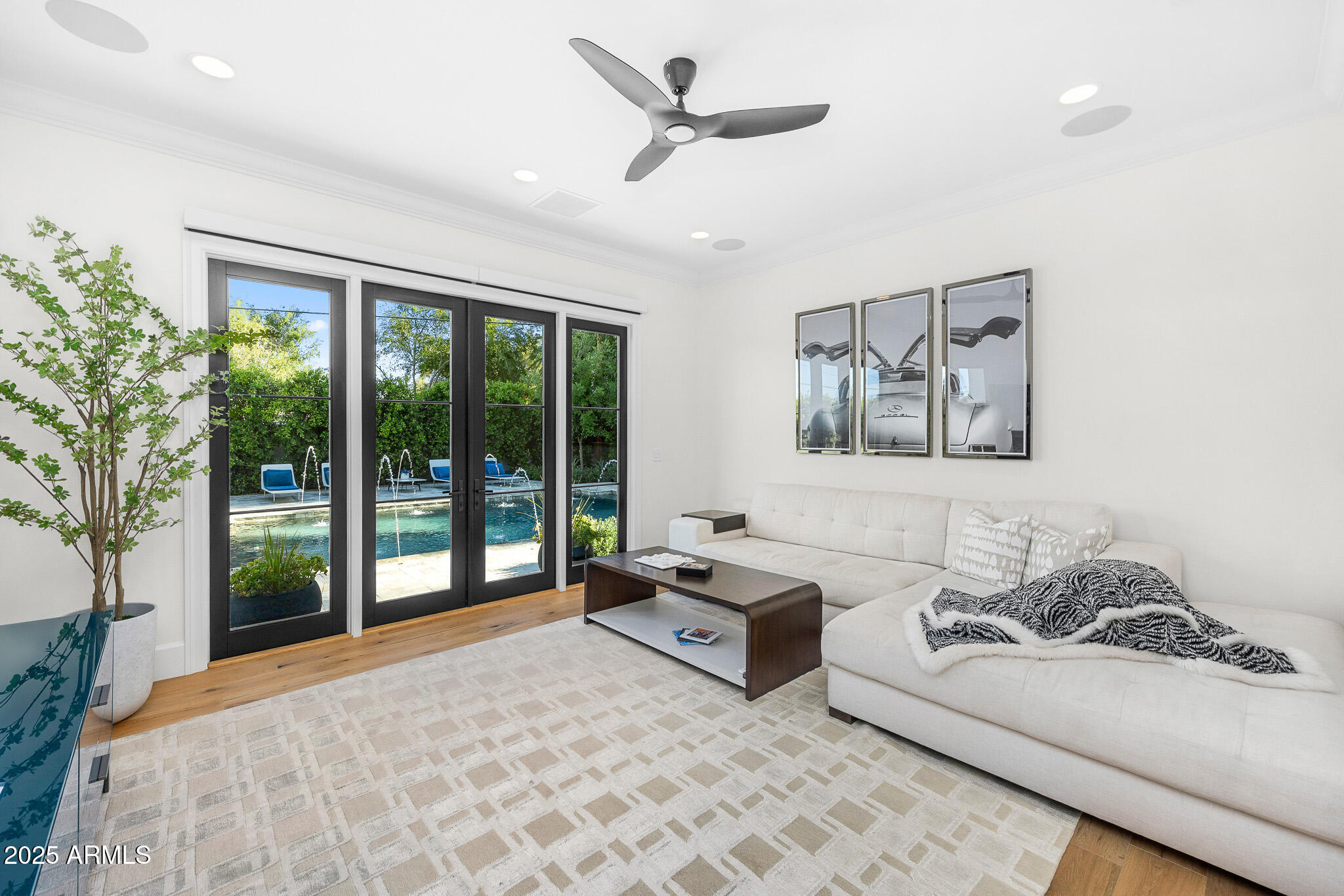 6235 E MONTECITO Avenue