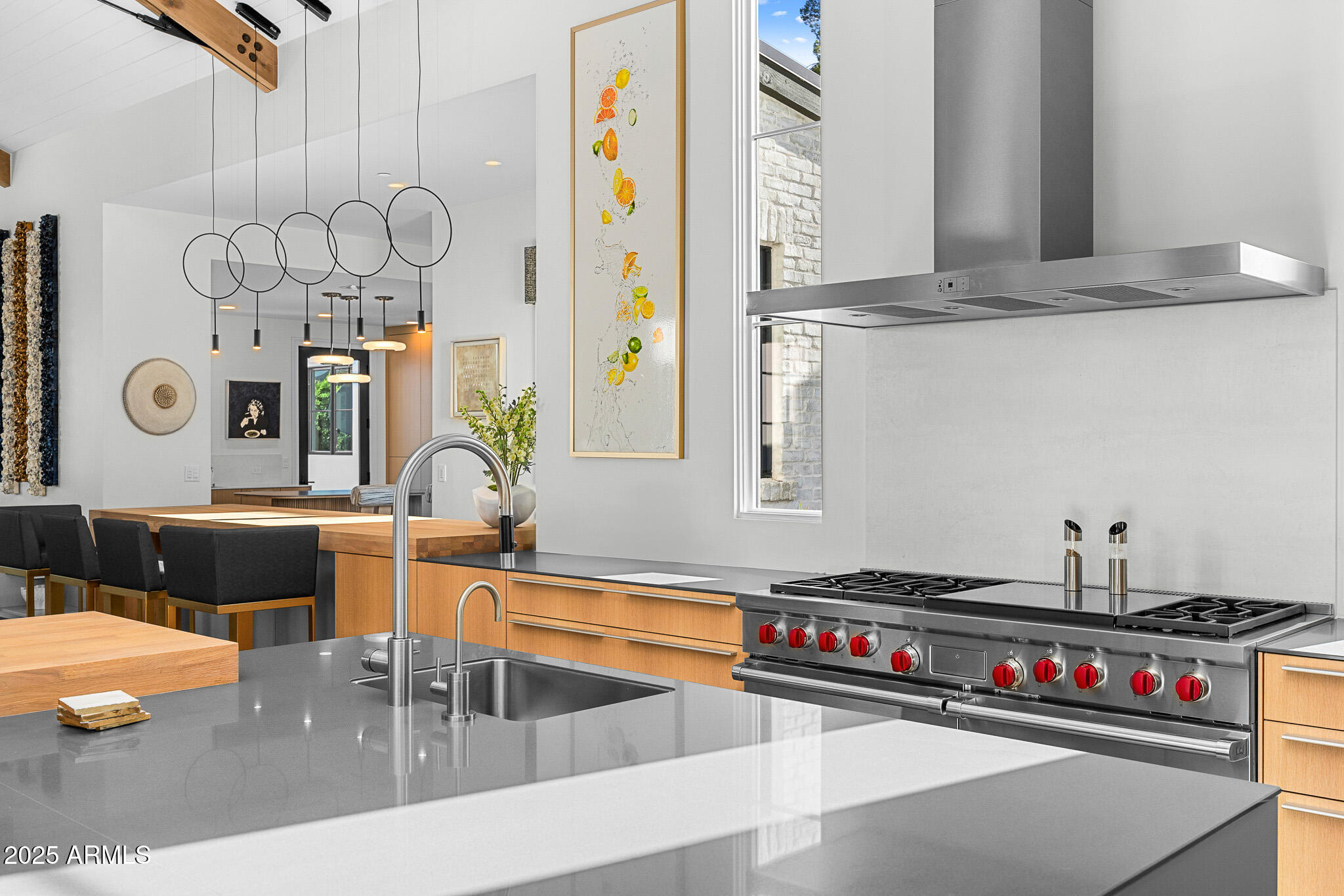 6235 E MONTECITO Avenue