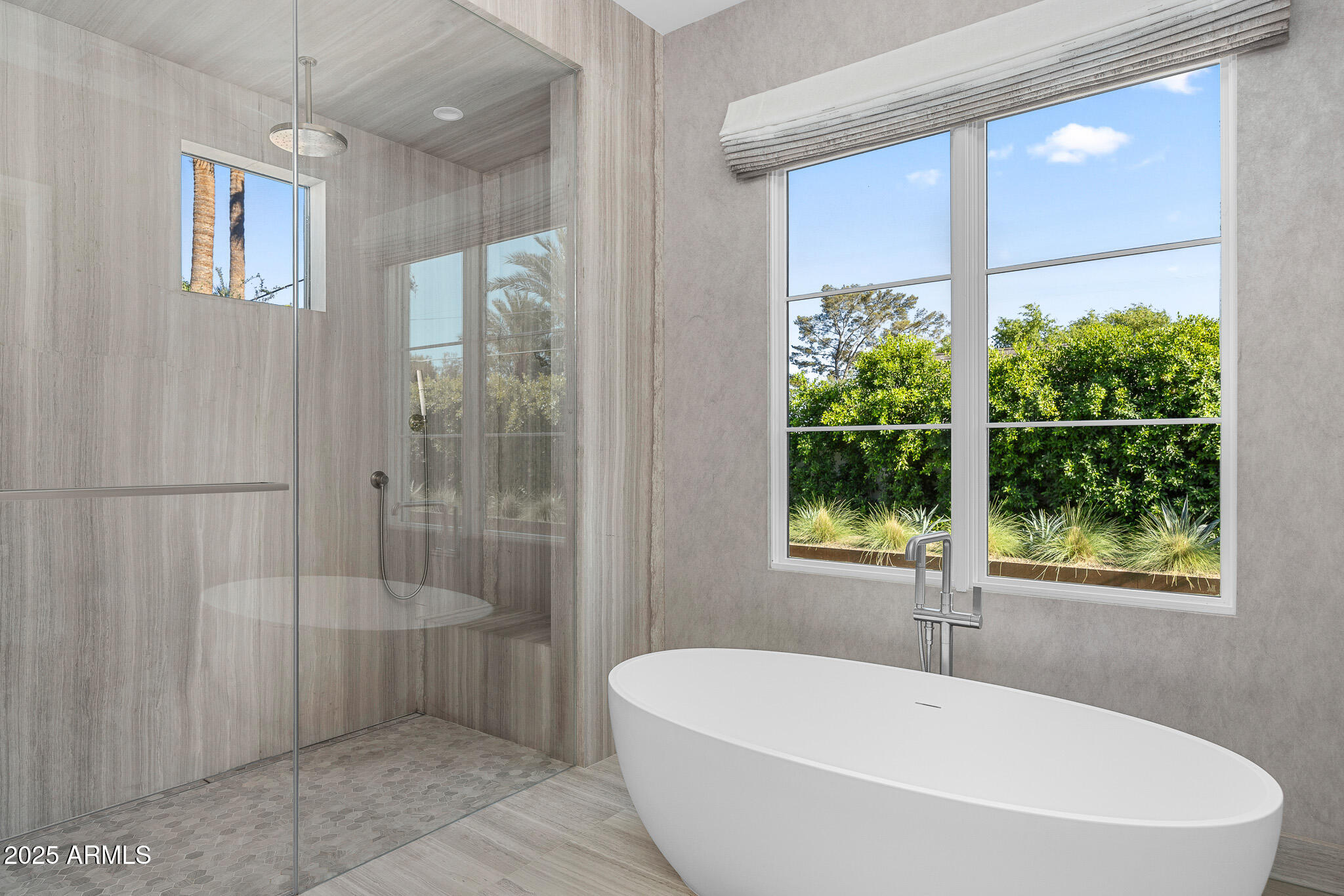 6235 E MONTECITO Avenue