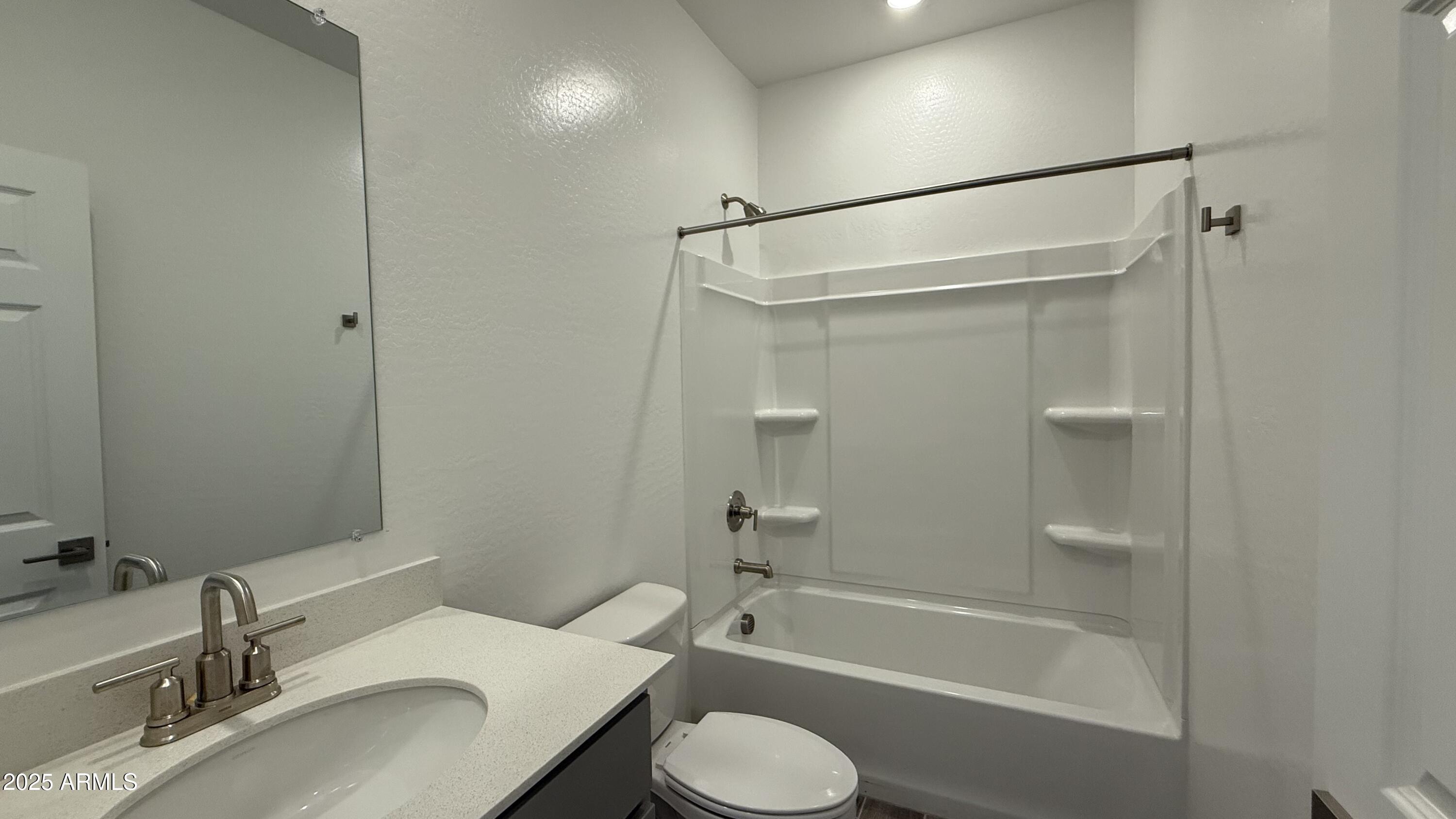 47425 W KENNER Drive