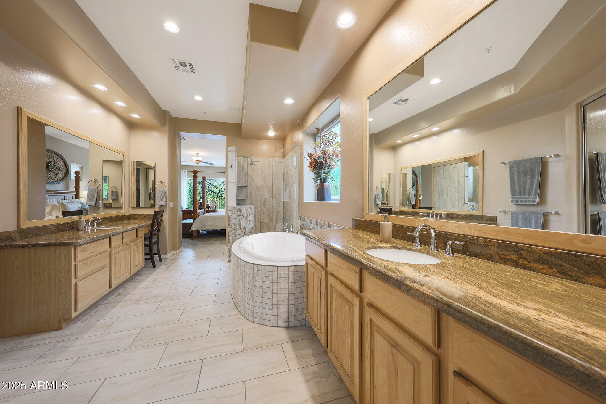 11255 E SOUTHWIND Lane