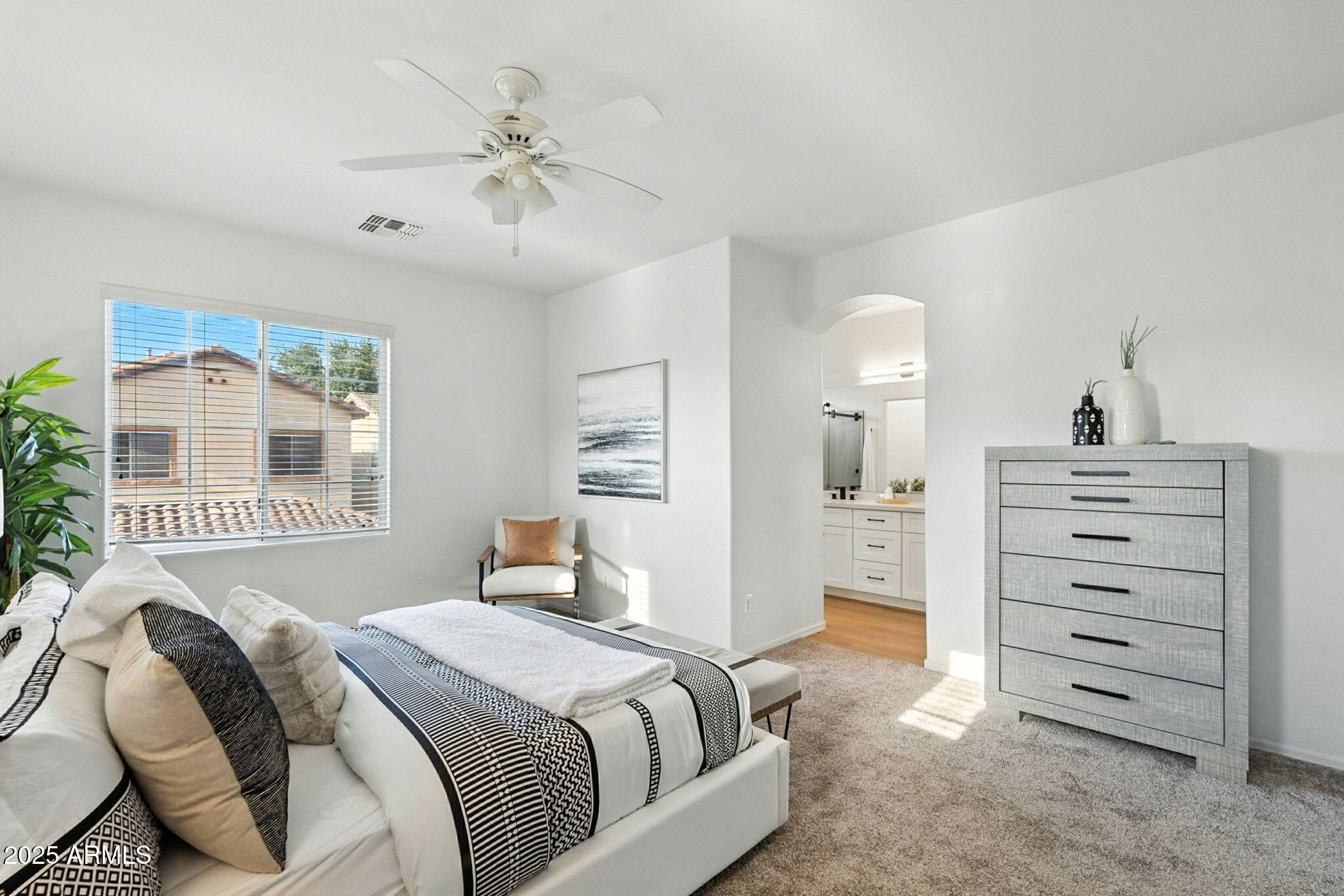 3065 E TAMARISK Street