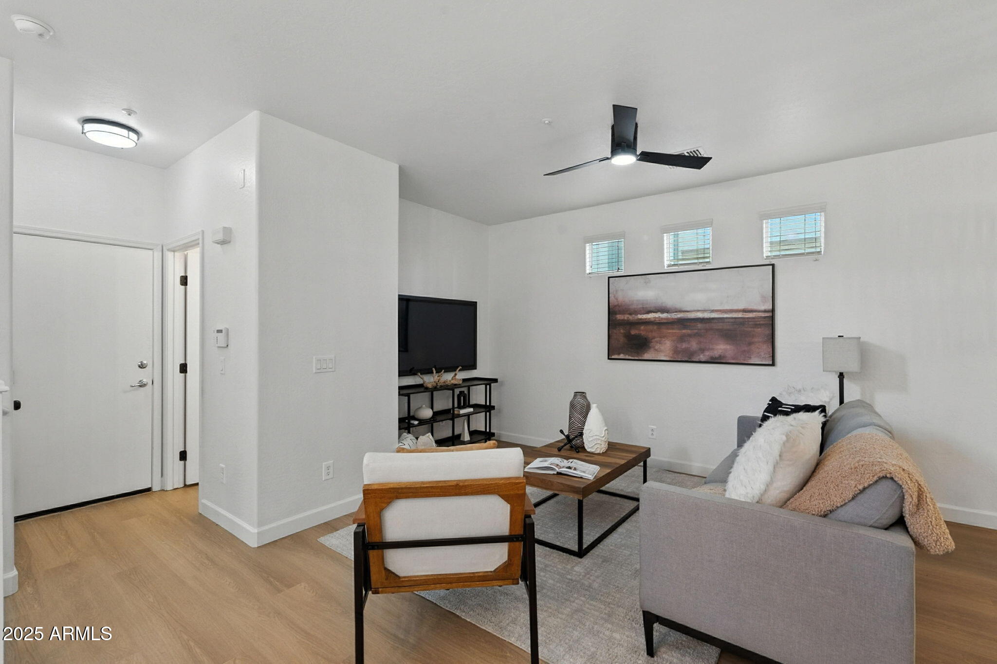 3065 E TAMARISK Street