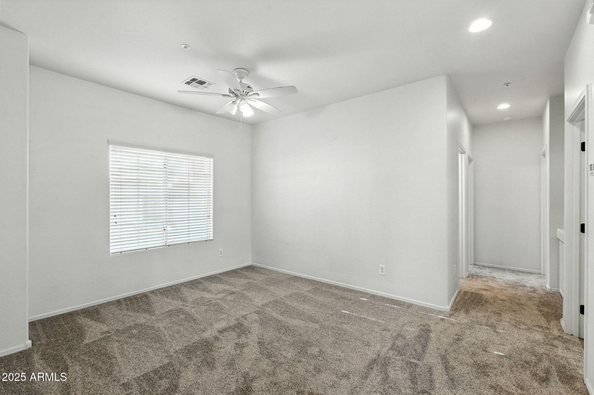 3065 E TAMARISK Street