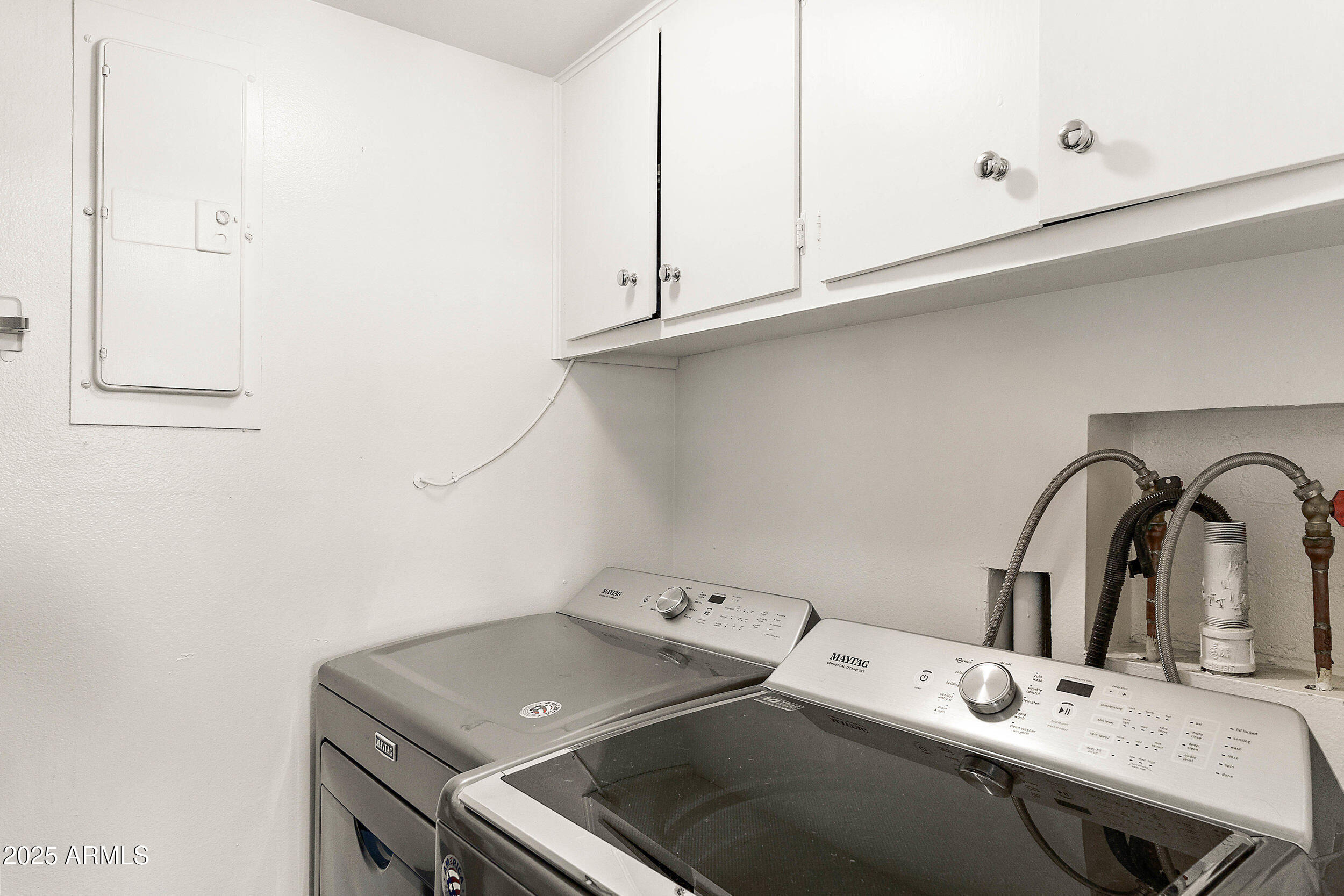 4027 E CAMPBELL Avenue