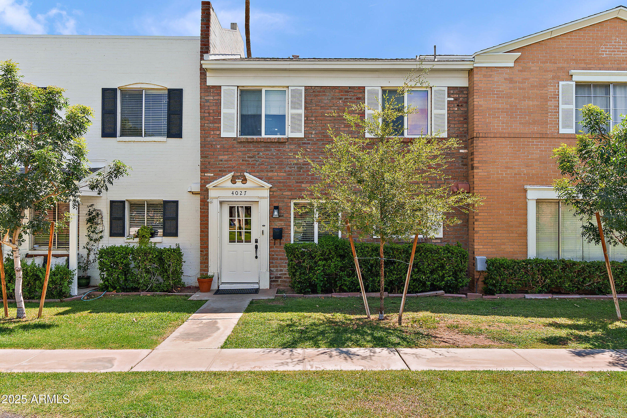 4027 E CAMPBELL Avenue
