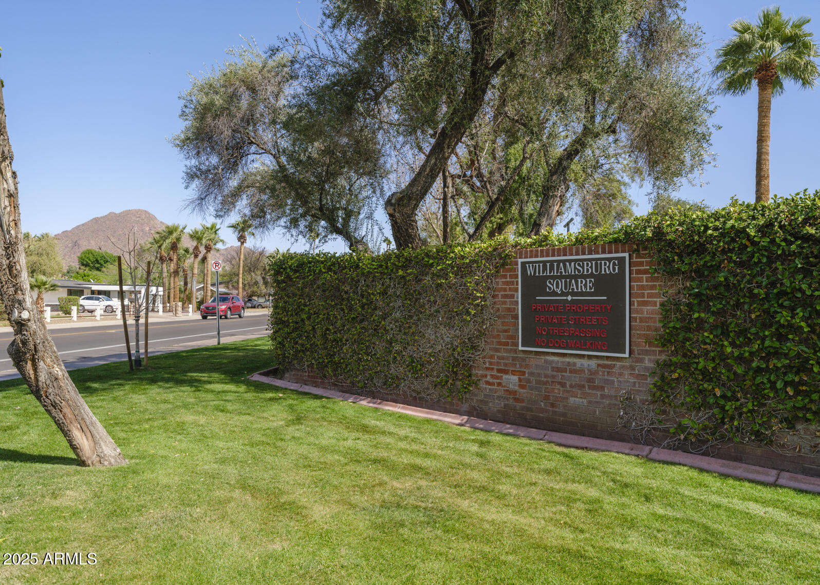 4027 E CAMPBELL Avenue