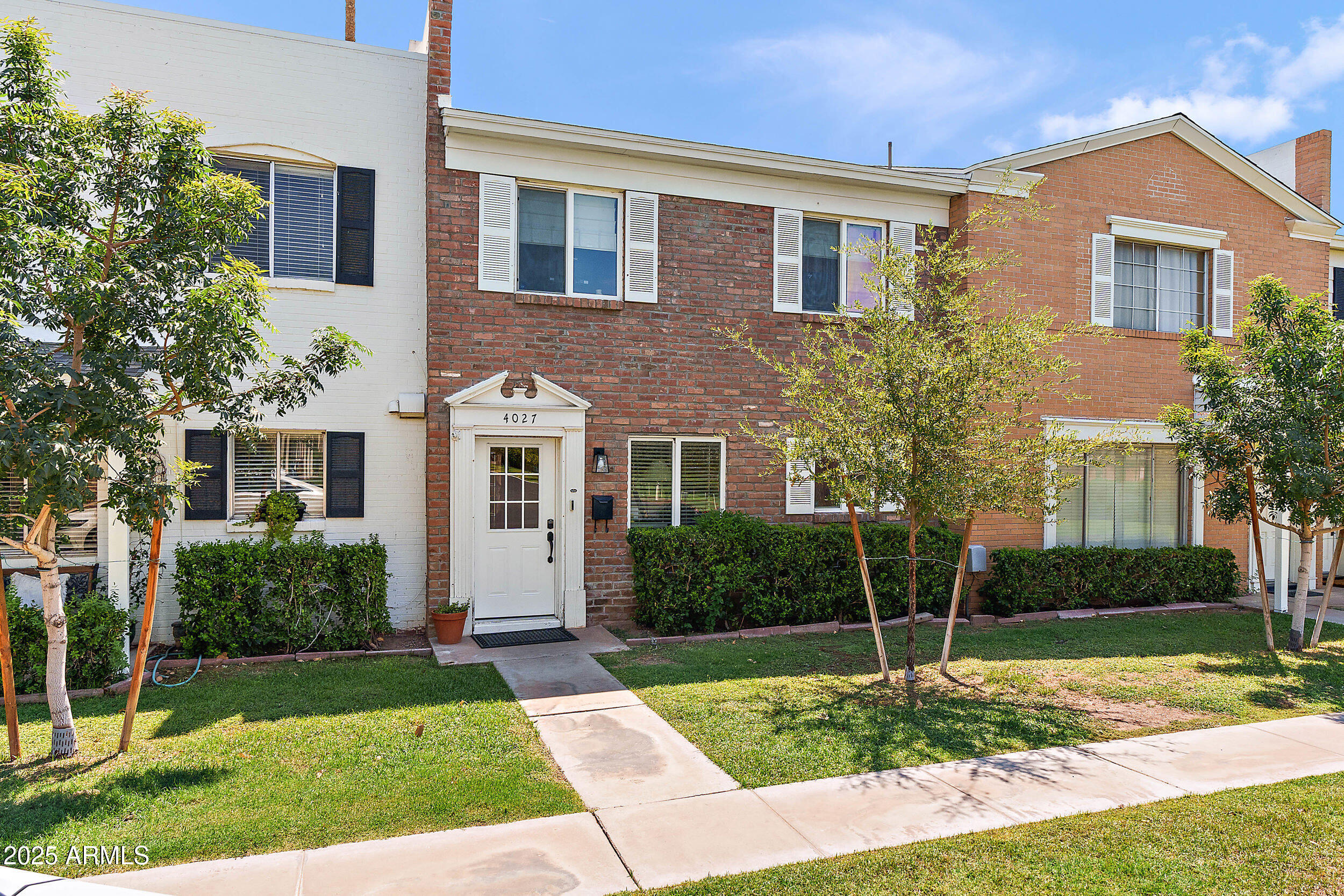 4027 E CAMPBELL Avenue