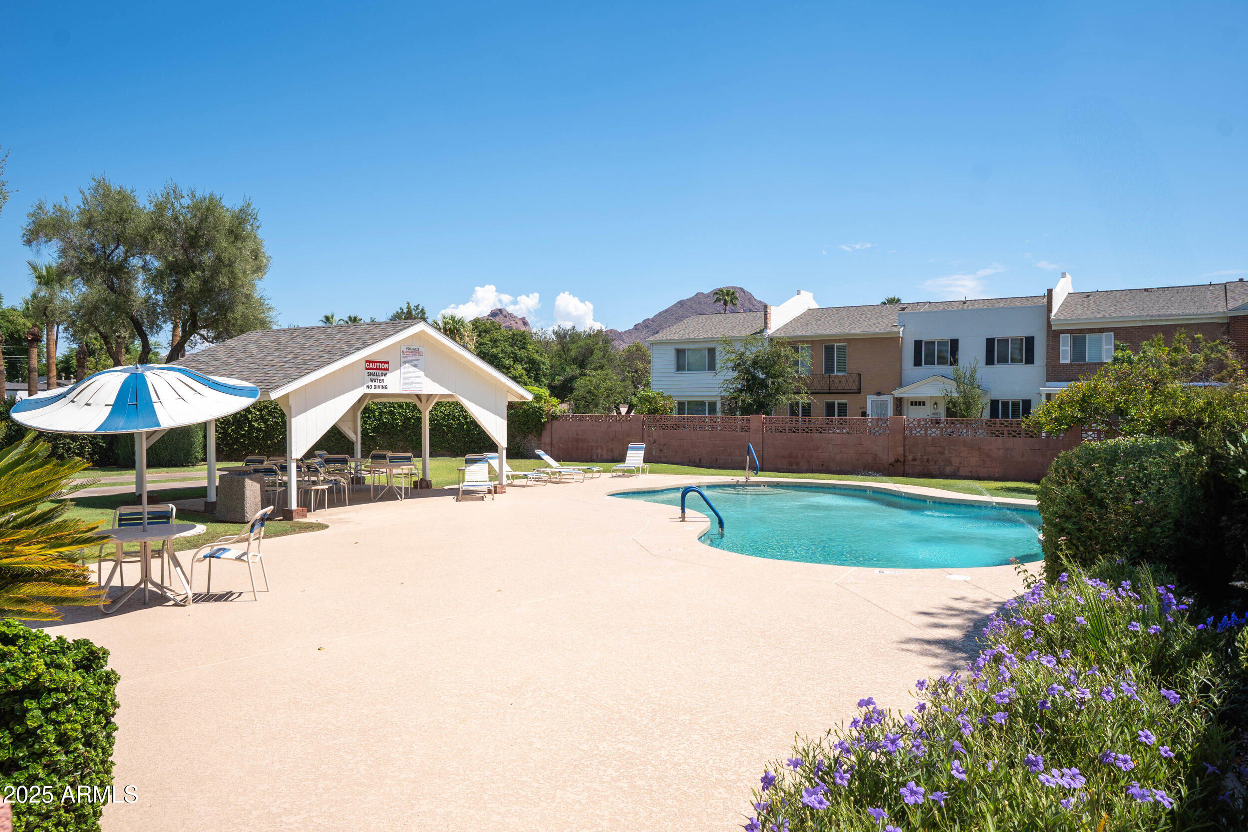 4027 E CAMPBELL Avenue