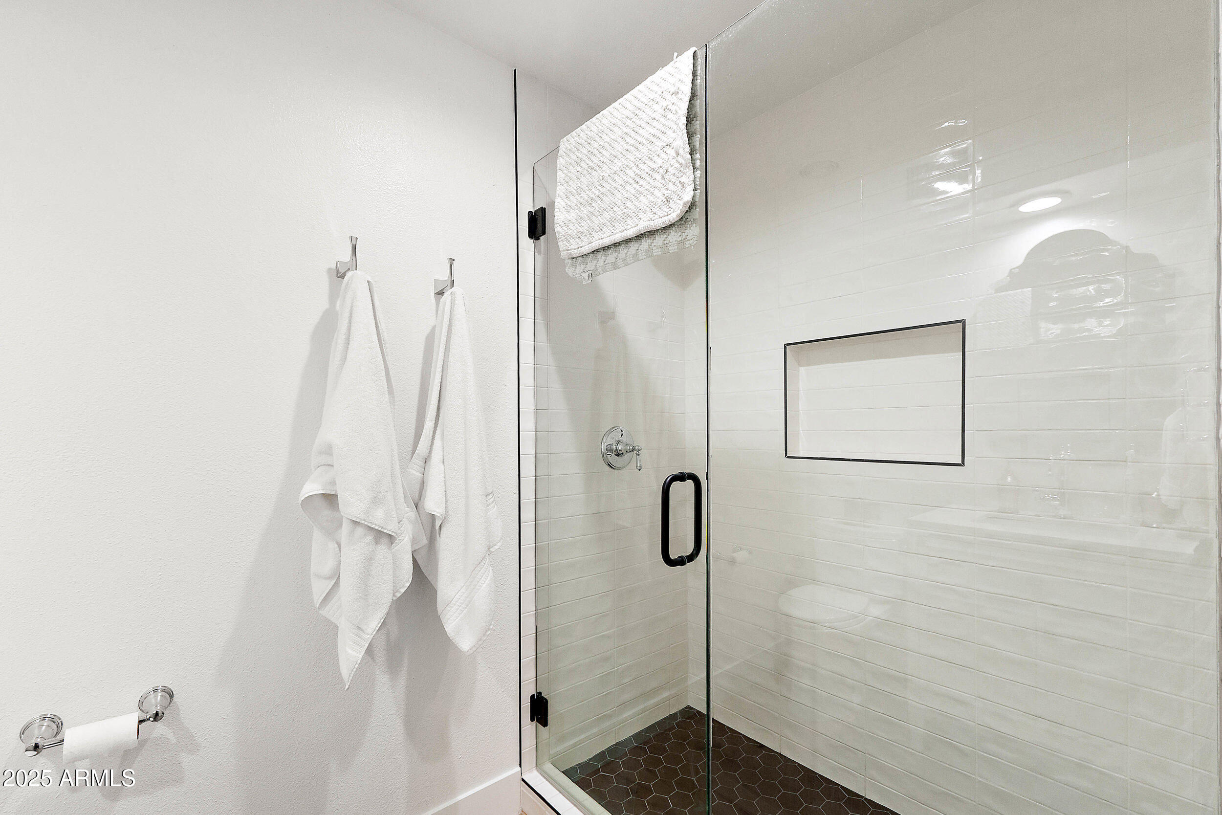 4027 E CAMPBELL Avenue