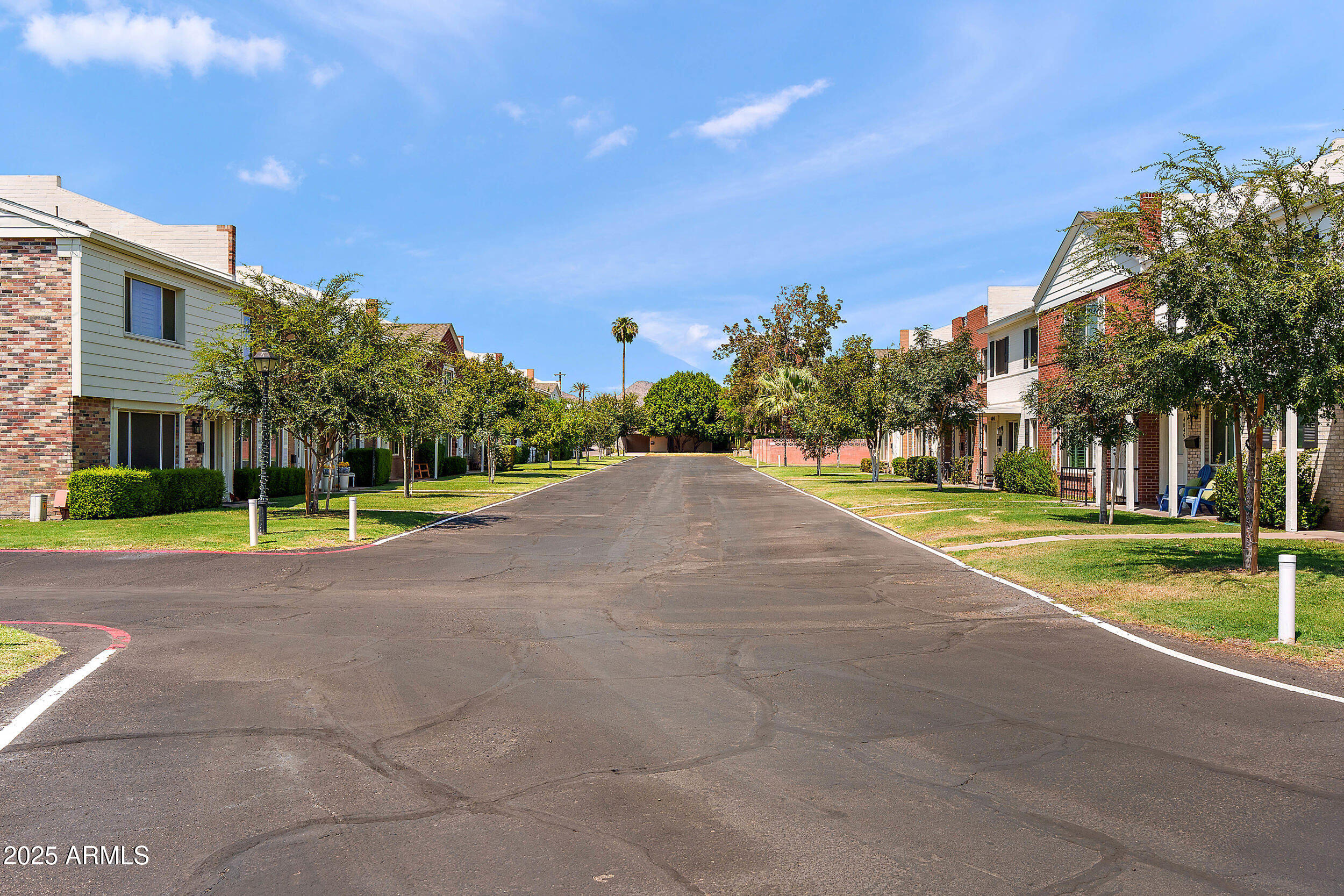 4027 E CAMPBELL Avenue