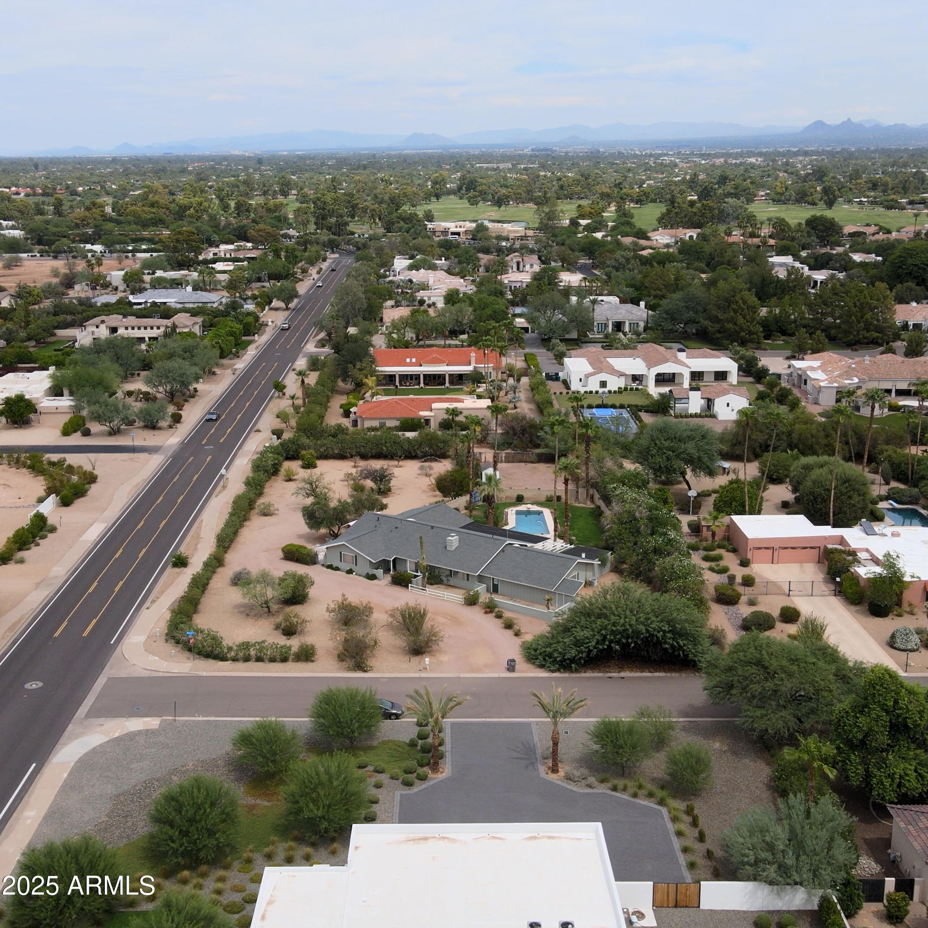 7631 N MOCKINGBIRD Lane, 1