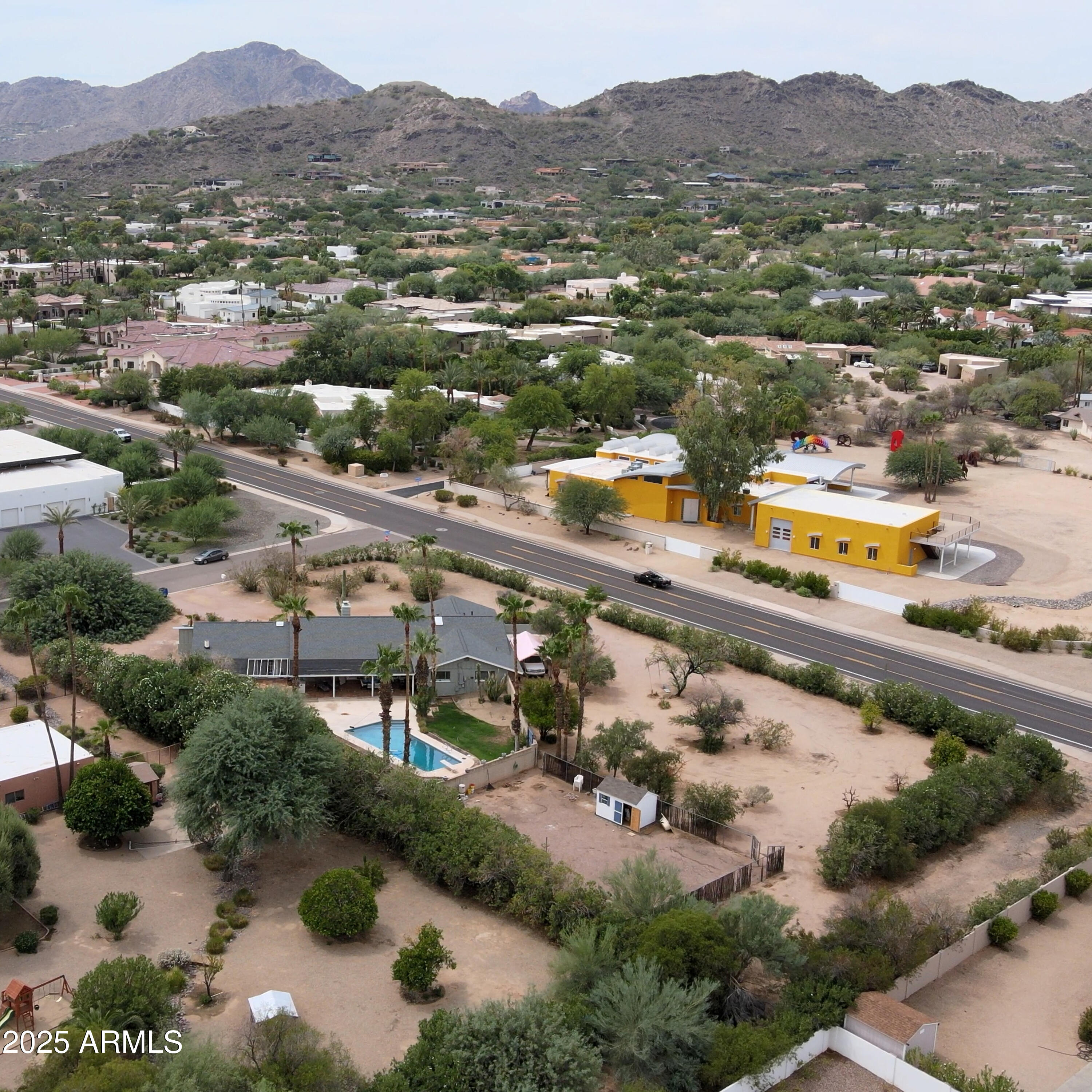 7631 N MOCKINGBIRD Lane, 1