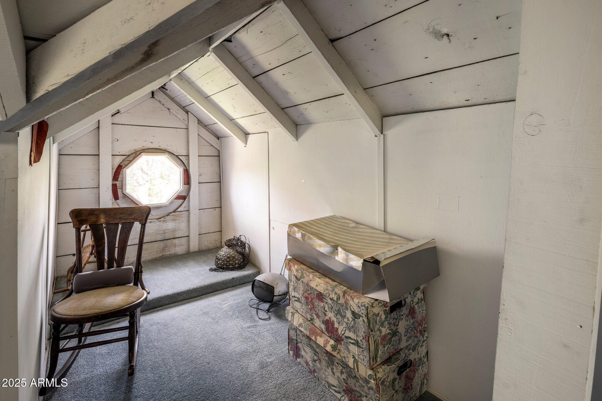 7252 N CENTRAL Avenue