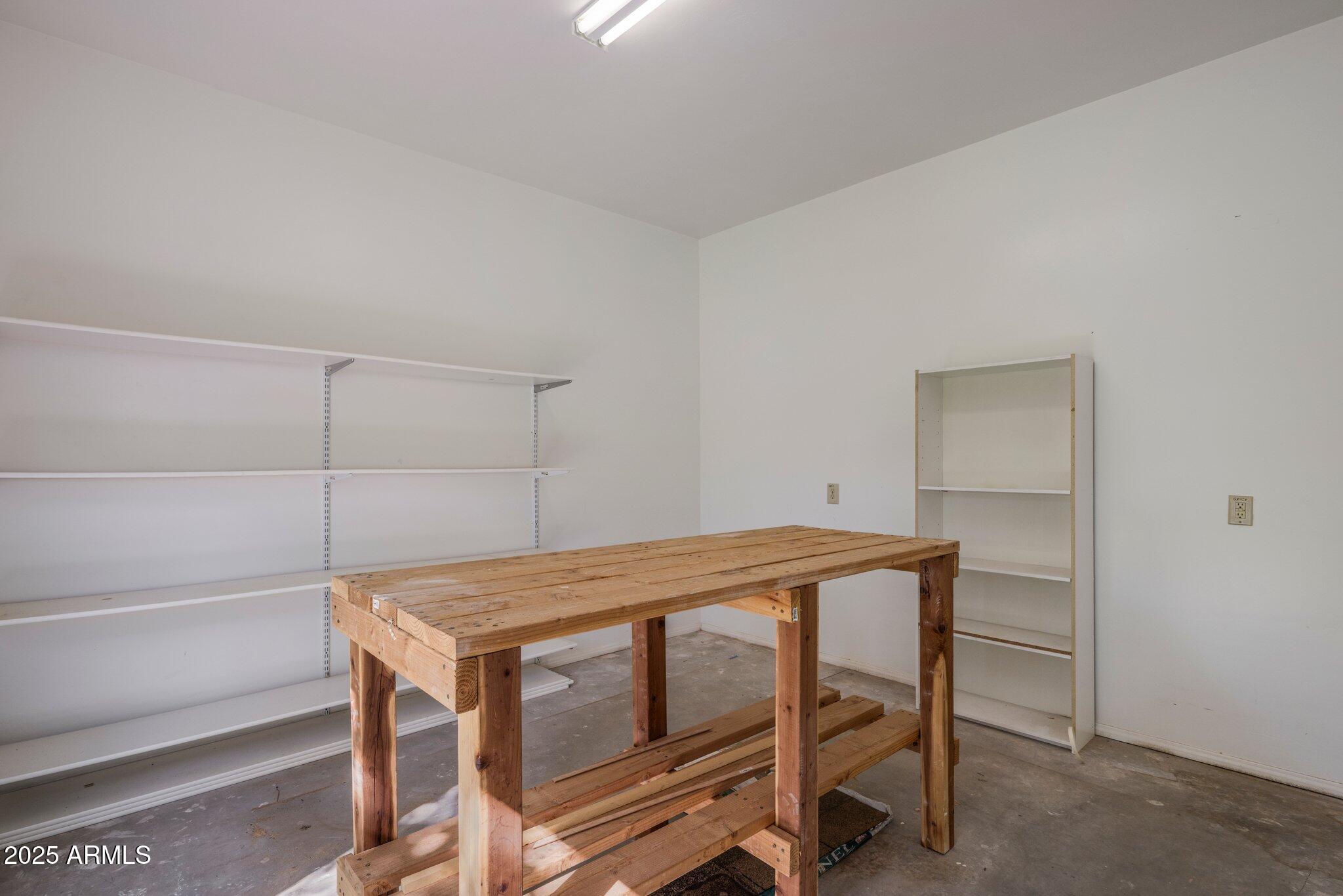 7252 N CENTRAL Avenue