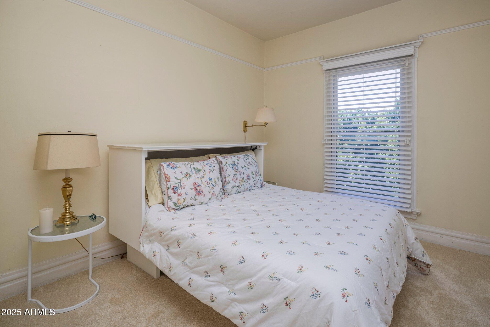 7252 N CENTRAL Avenue