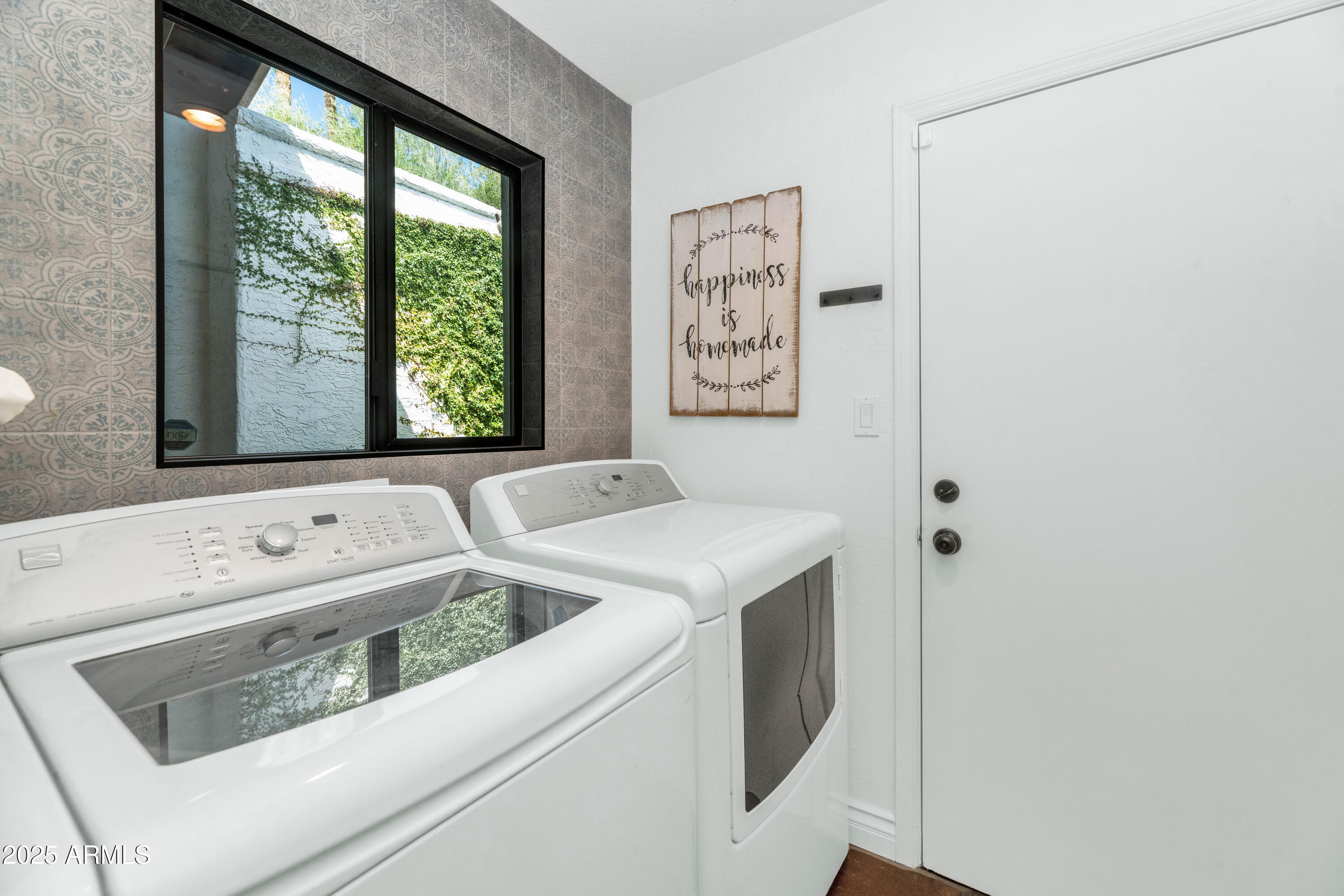 8007 E DEL RUBI Drive