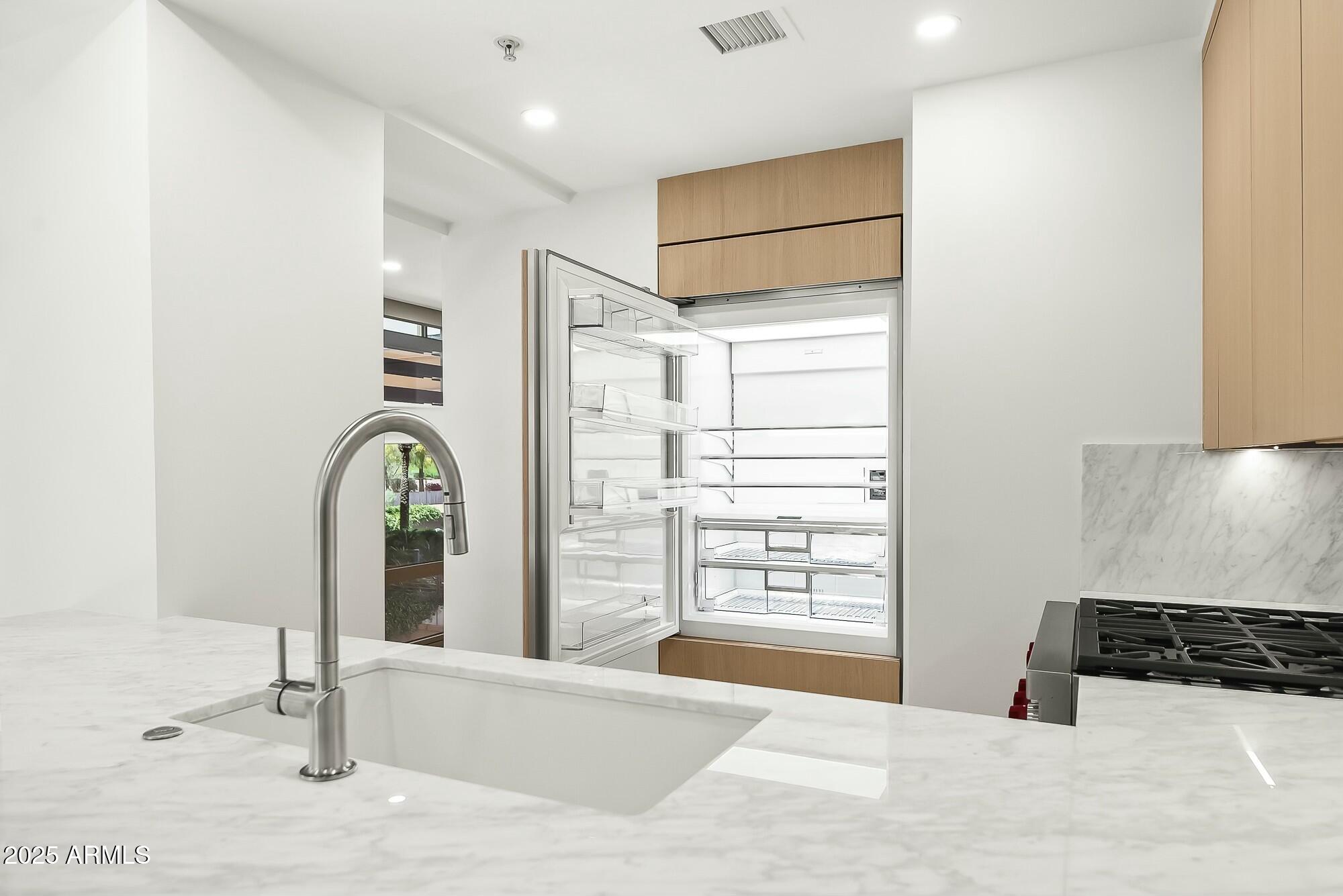 7141 E RANCHO VISTA Drive, 2011