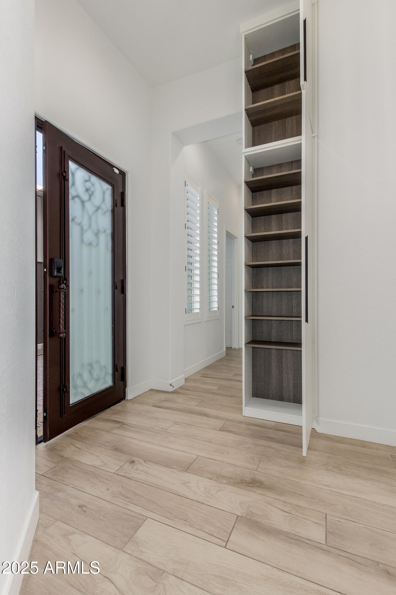 8125 E JAEGER Street