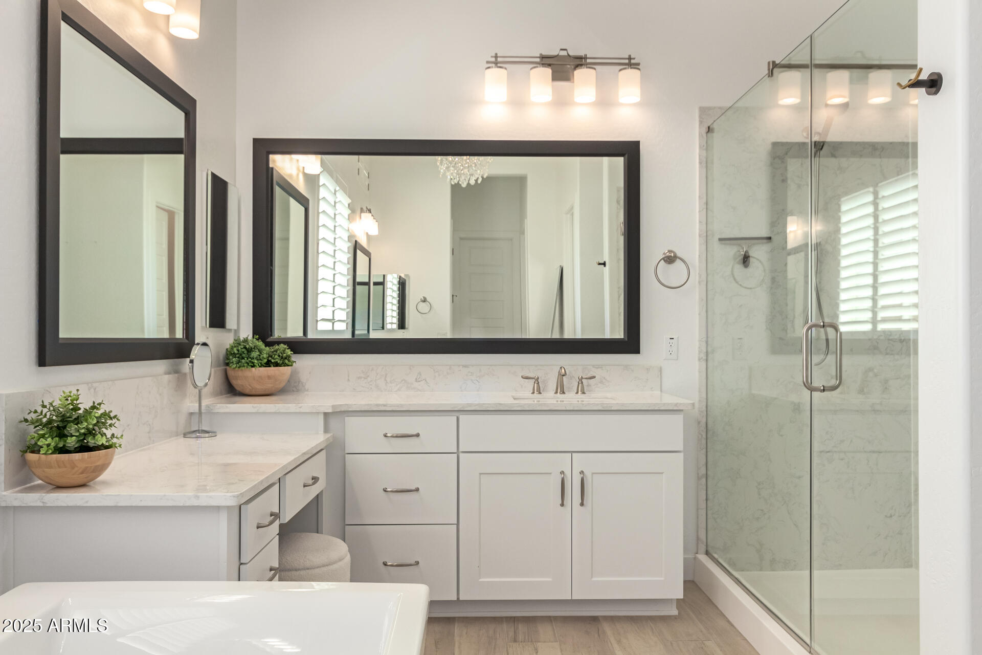 8125 E JAEGER Street