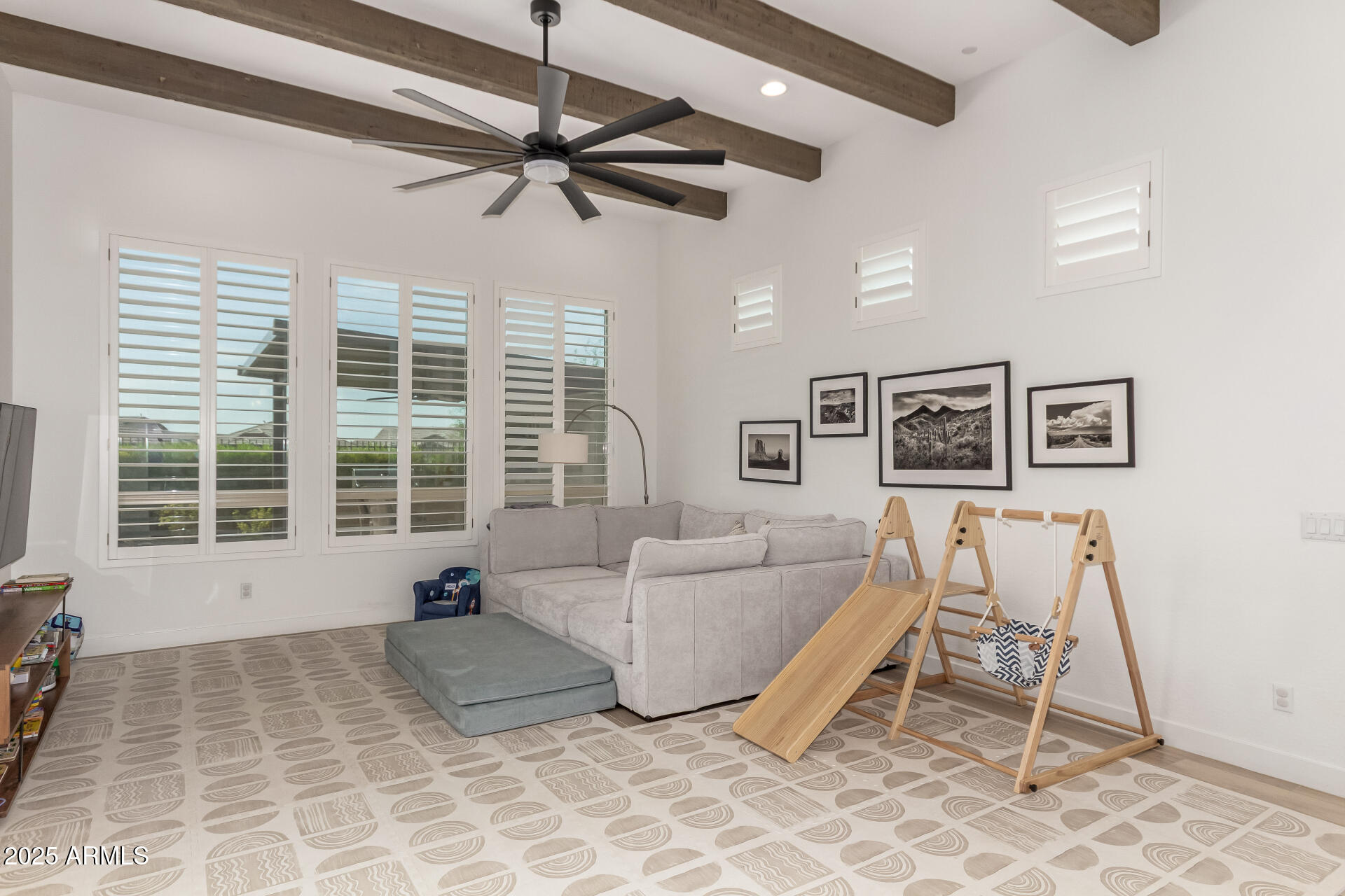 8125 E JAEGER Street