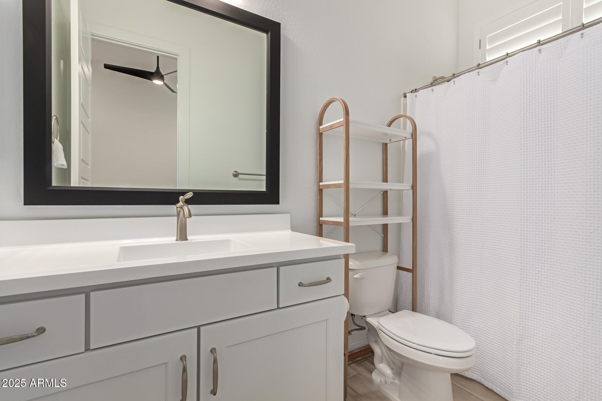 8125 E JAEGER Street