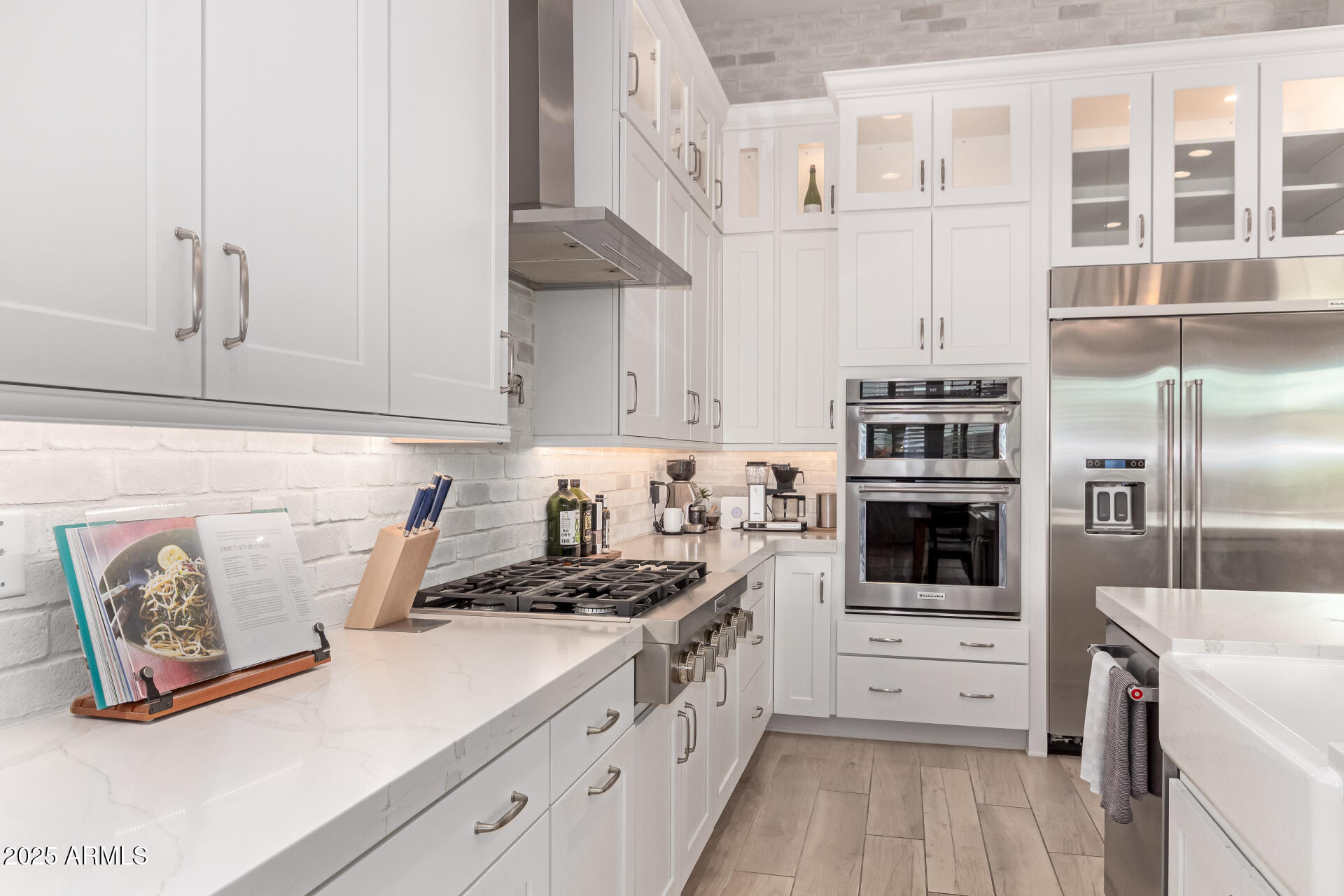 8125 E JAEGER Street