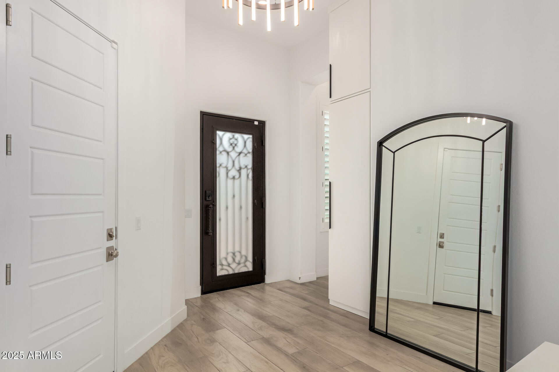 8125 E JAEGER Street