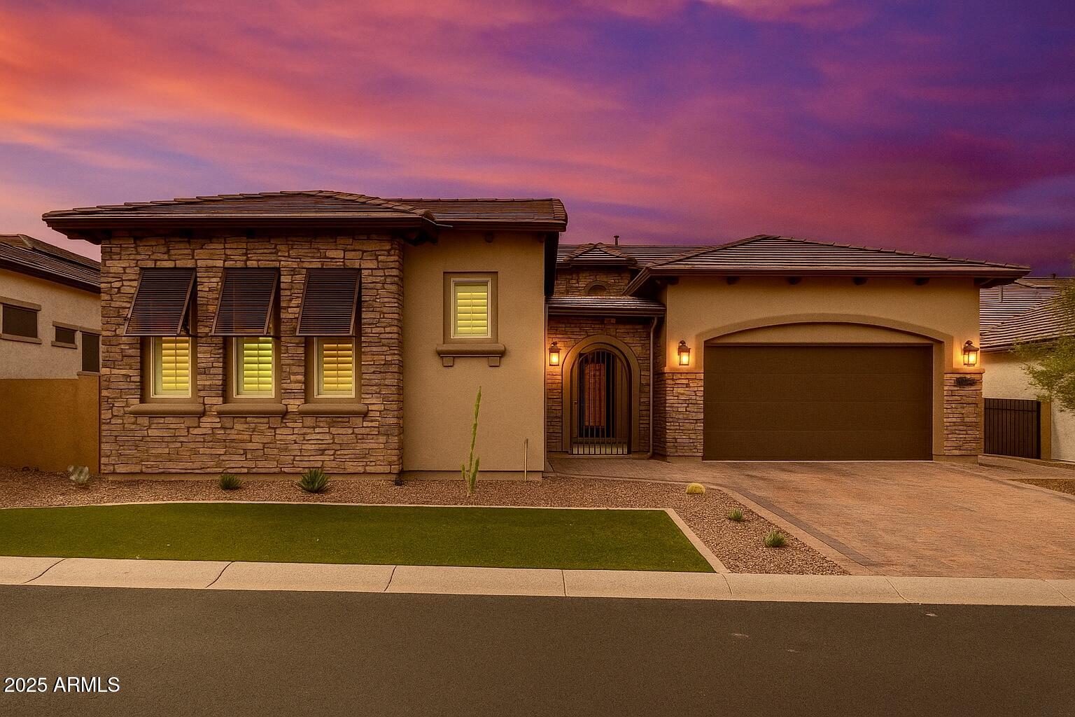 8125 E JAEGER Street